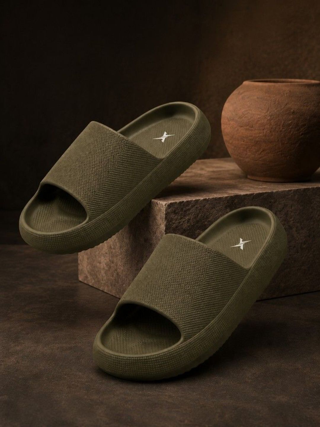 Knight Ace Men Sliders