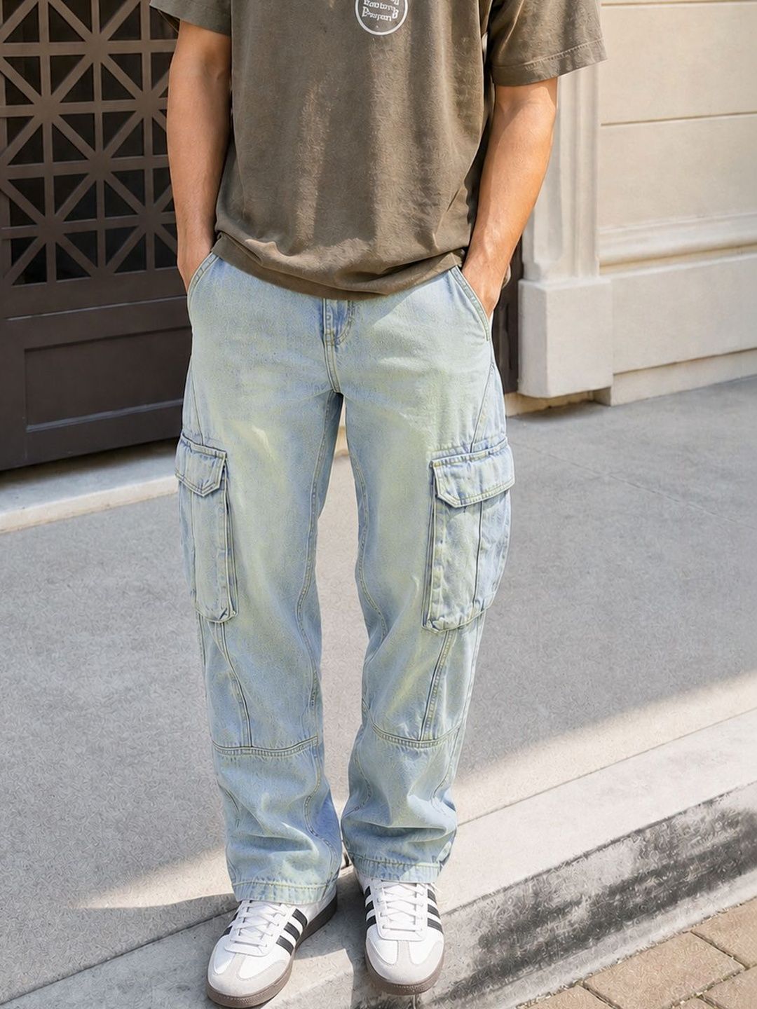 The Indian Garage Co Men Relaxed Fit Clean Look Heavy Fade Pure Cotton Jeans
