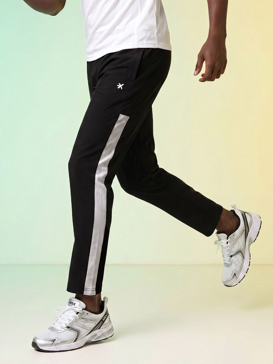 HRX by Hrithik Roshan Men Relaxed Fit Rapid-Dry Training Joggers