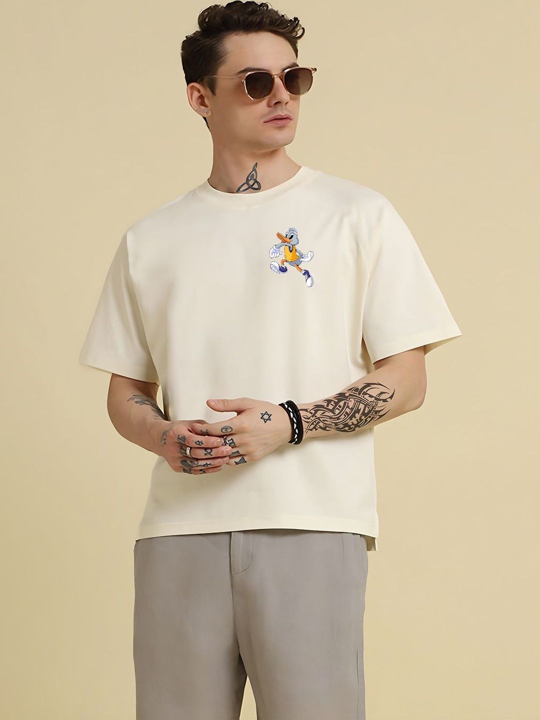 8 Minutes Men Donald Duck Printed Drop-Shoulder Sleeves T-shirt