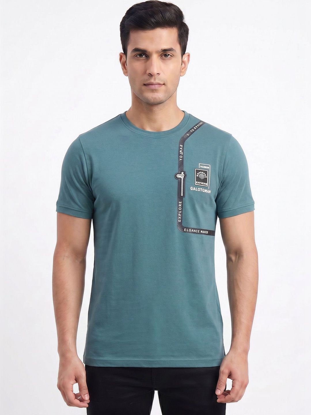 Plugin Men's Typography Round Neck T-shirt