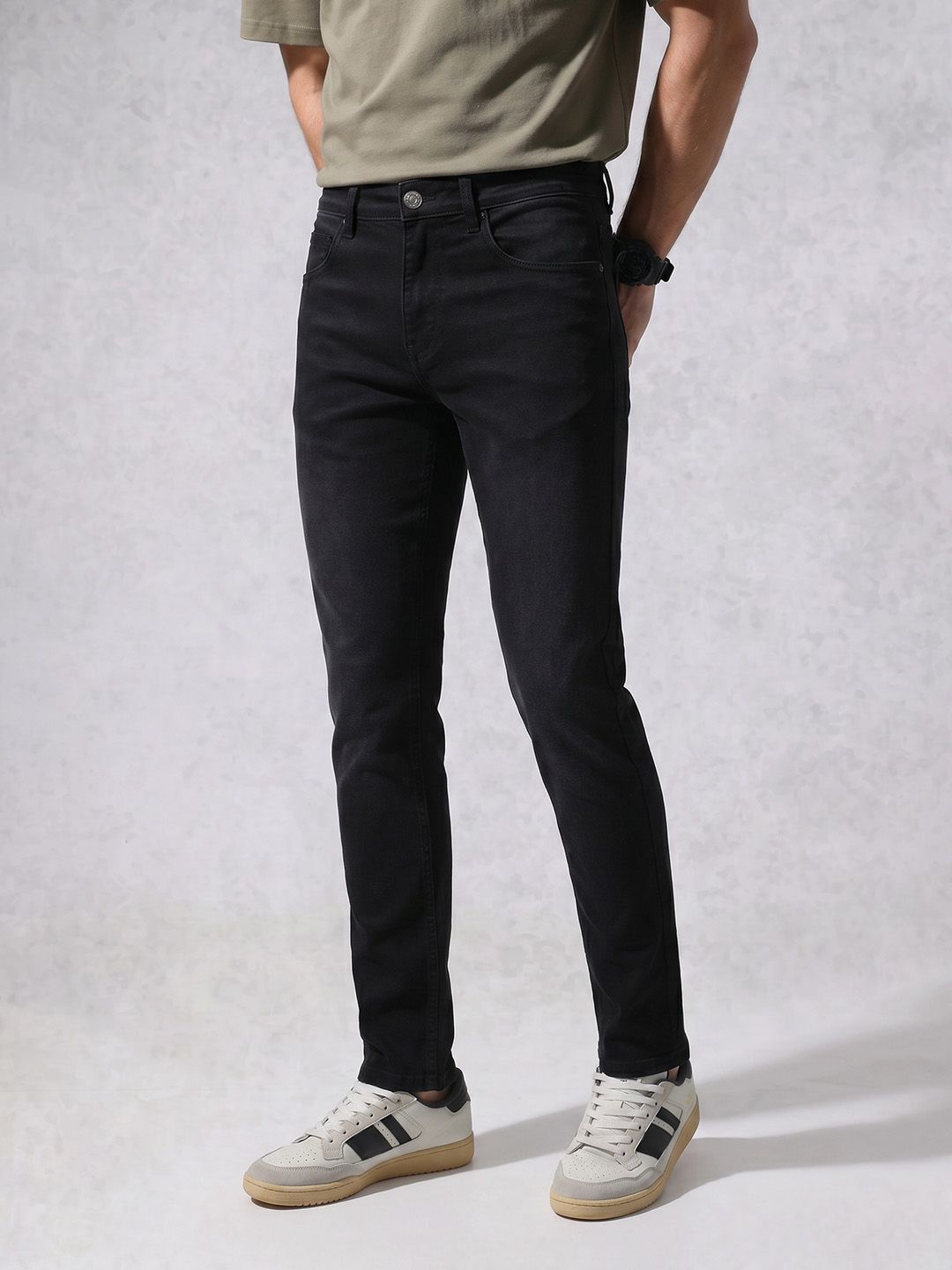 WROGN Men Slim Fit Clean Look Jeans