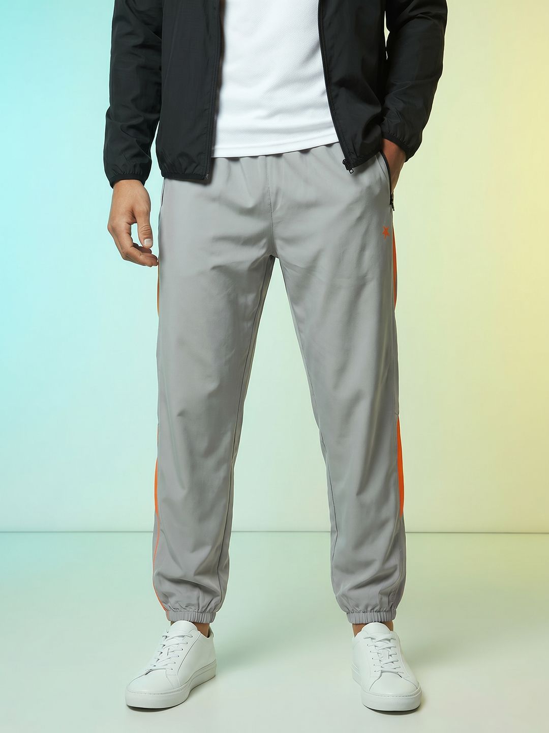 HRX by Hrithik Roshan Men Regular Fit Rapid-Dry Training Joggers