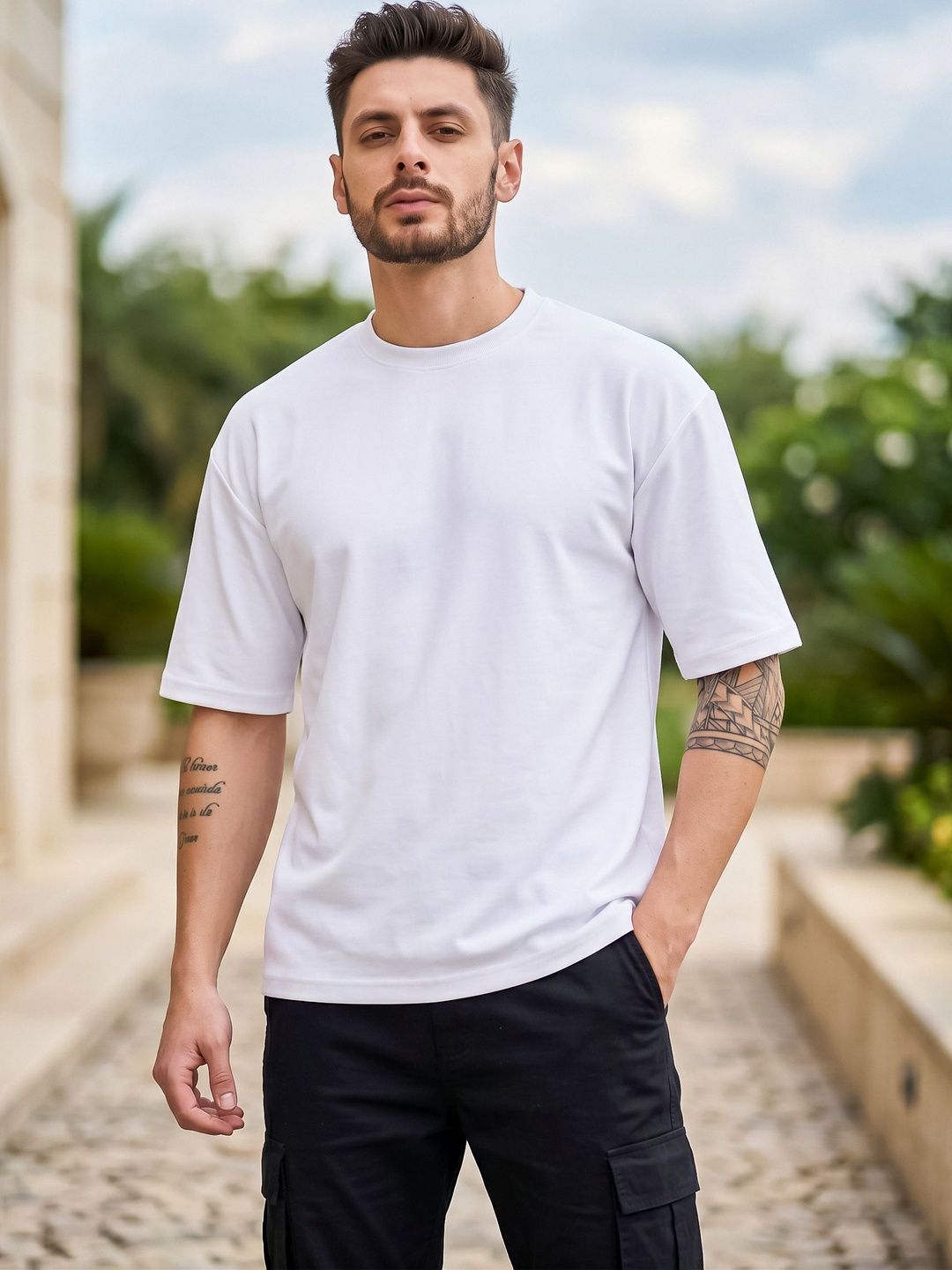 CHUGHZ  Round Neck Oversized T-shirt