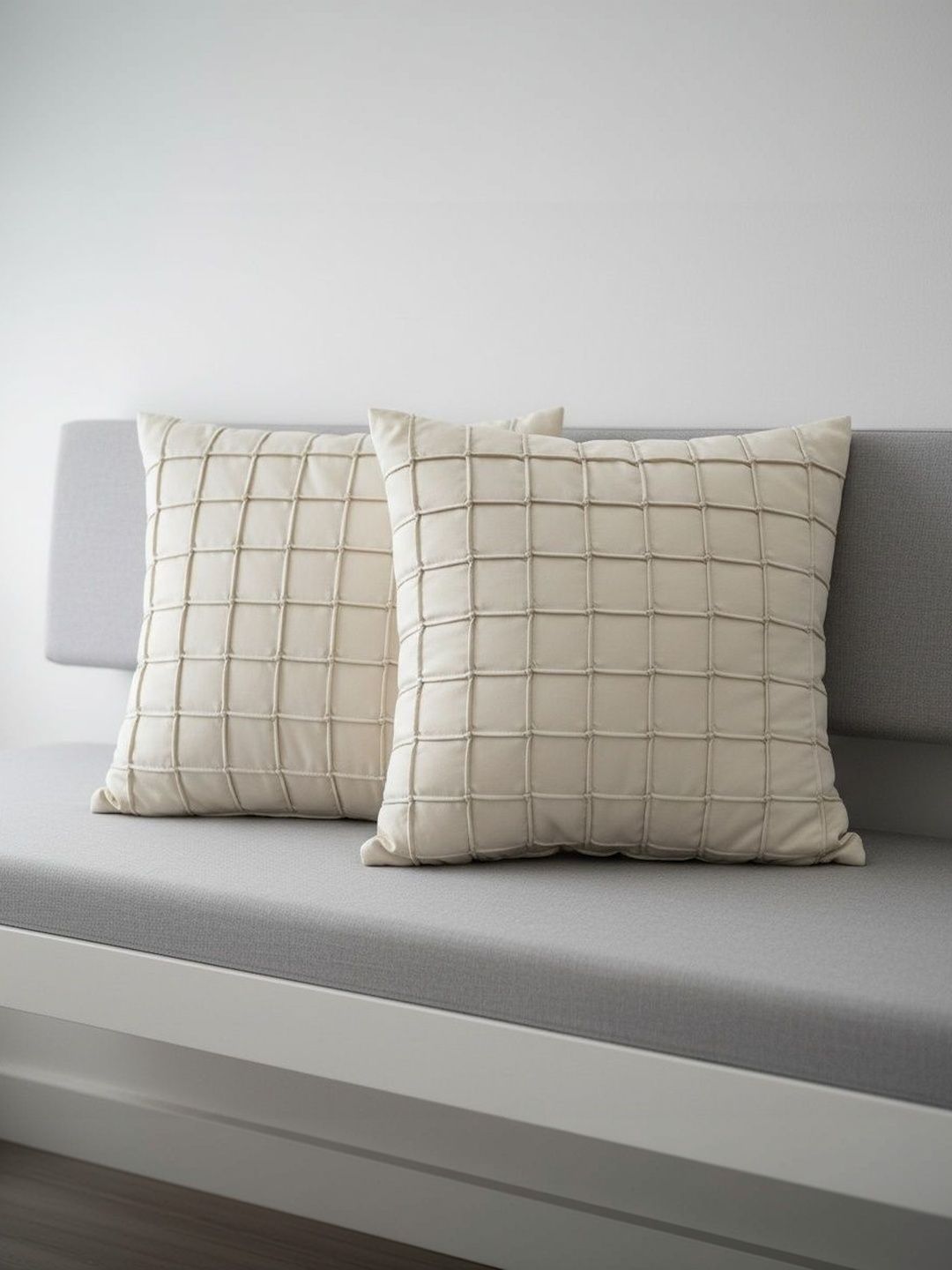 Themes Furnishings & Decor Themes Furnishings & Decor Cream-Coloured Set of 2 Satin Square Cushion Covers