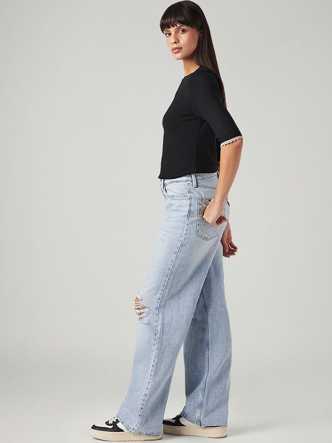 Classic Relaxed Fit High-Rise Light Fade Jeans