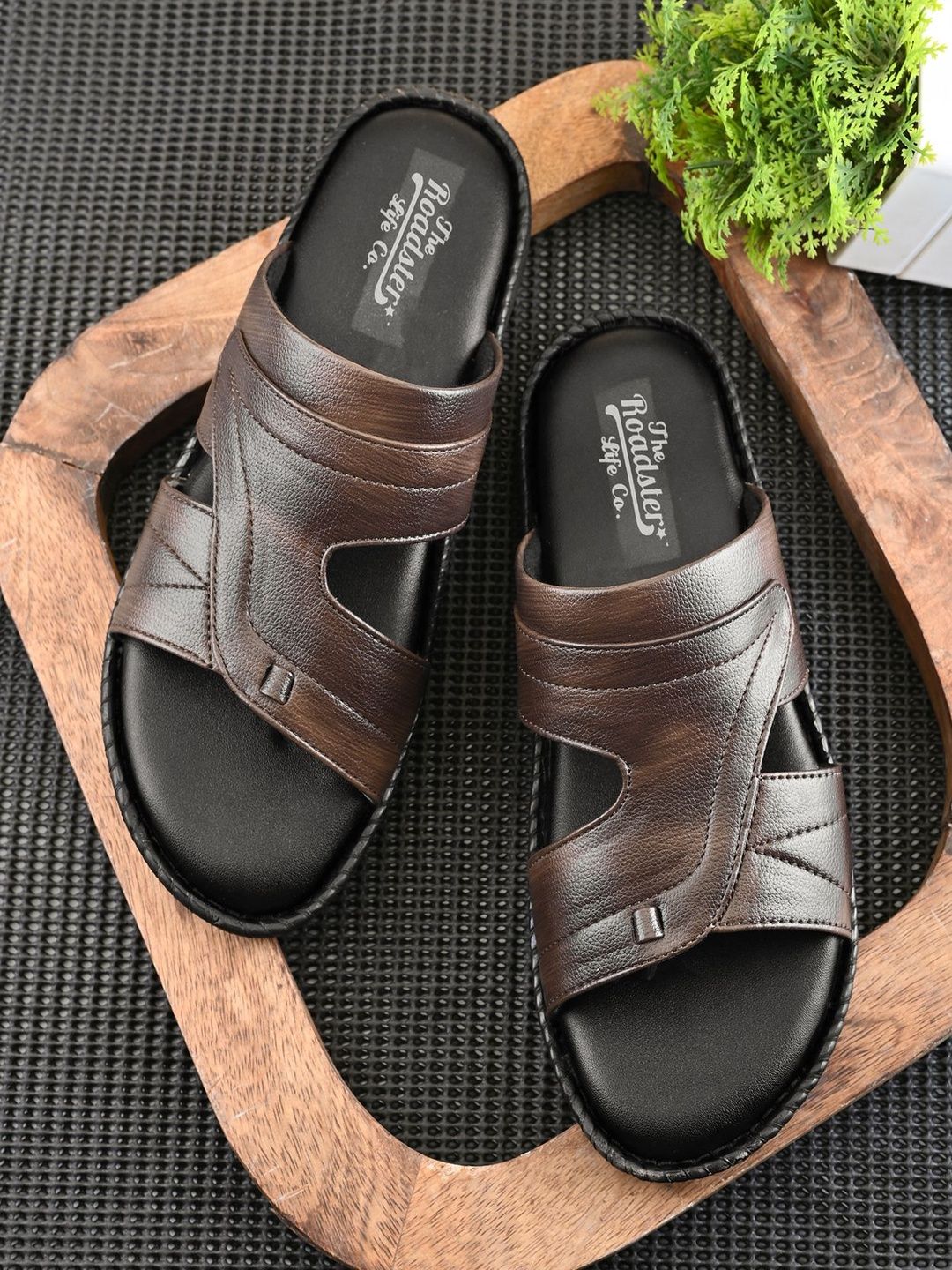 Roadster Men Comfort Sandals