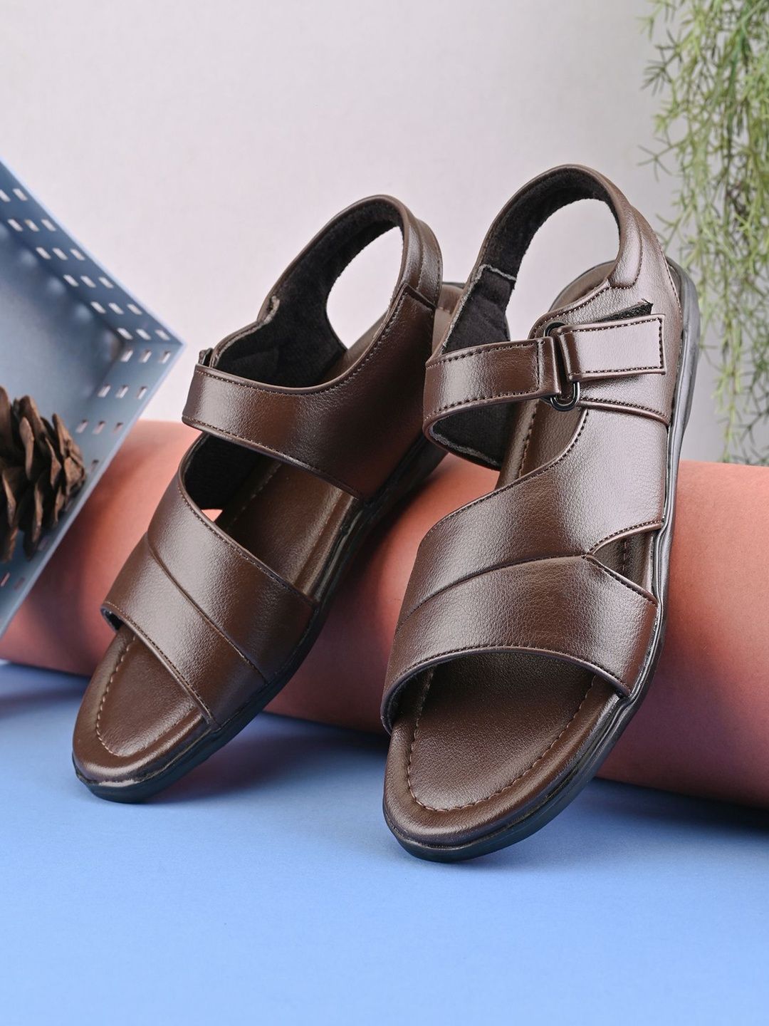 Roadster Men Comfort Sandals