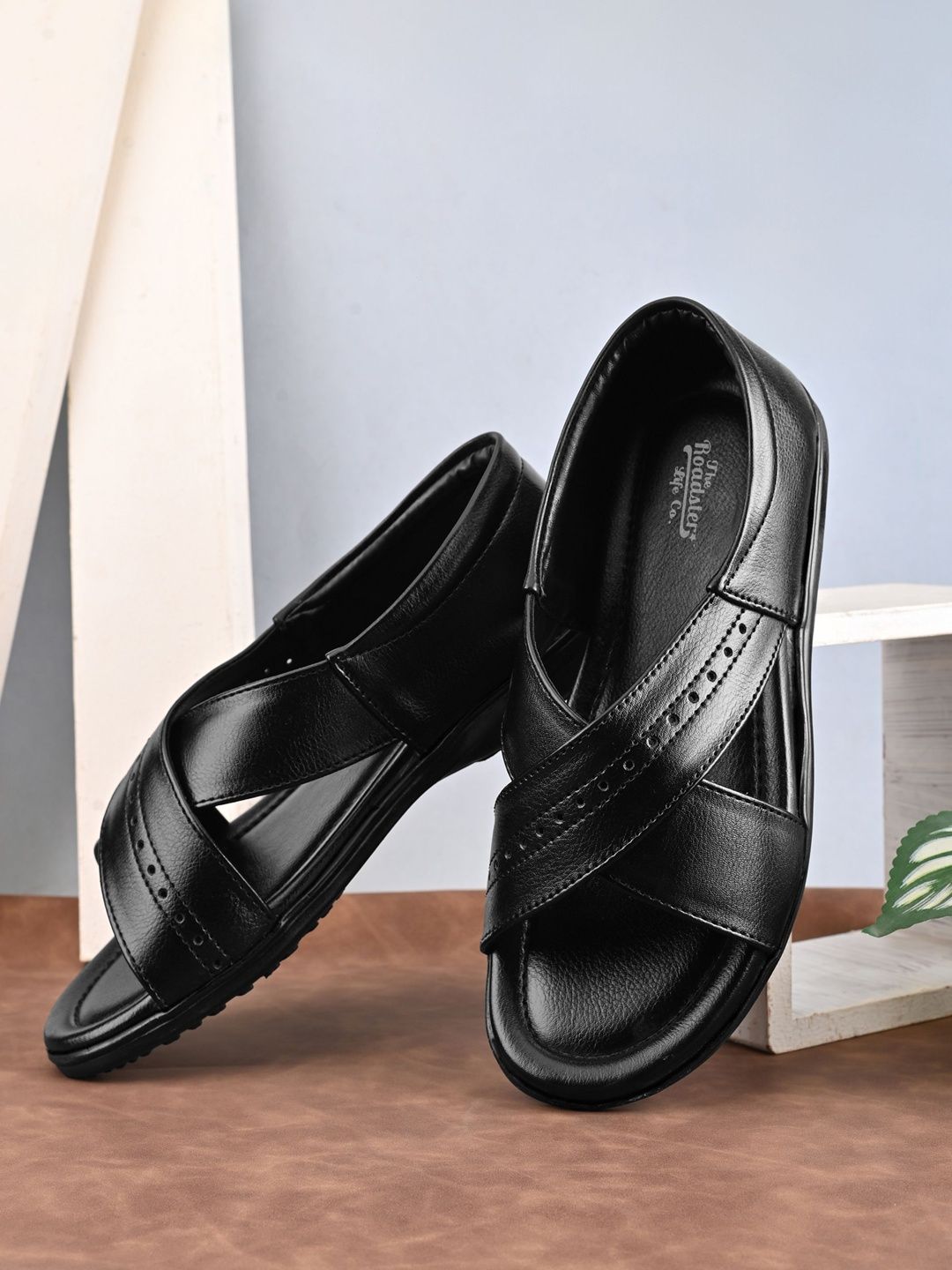 Roadster Men Comfort Sandals