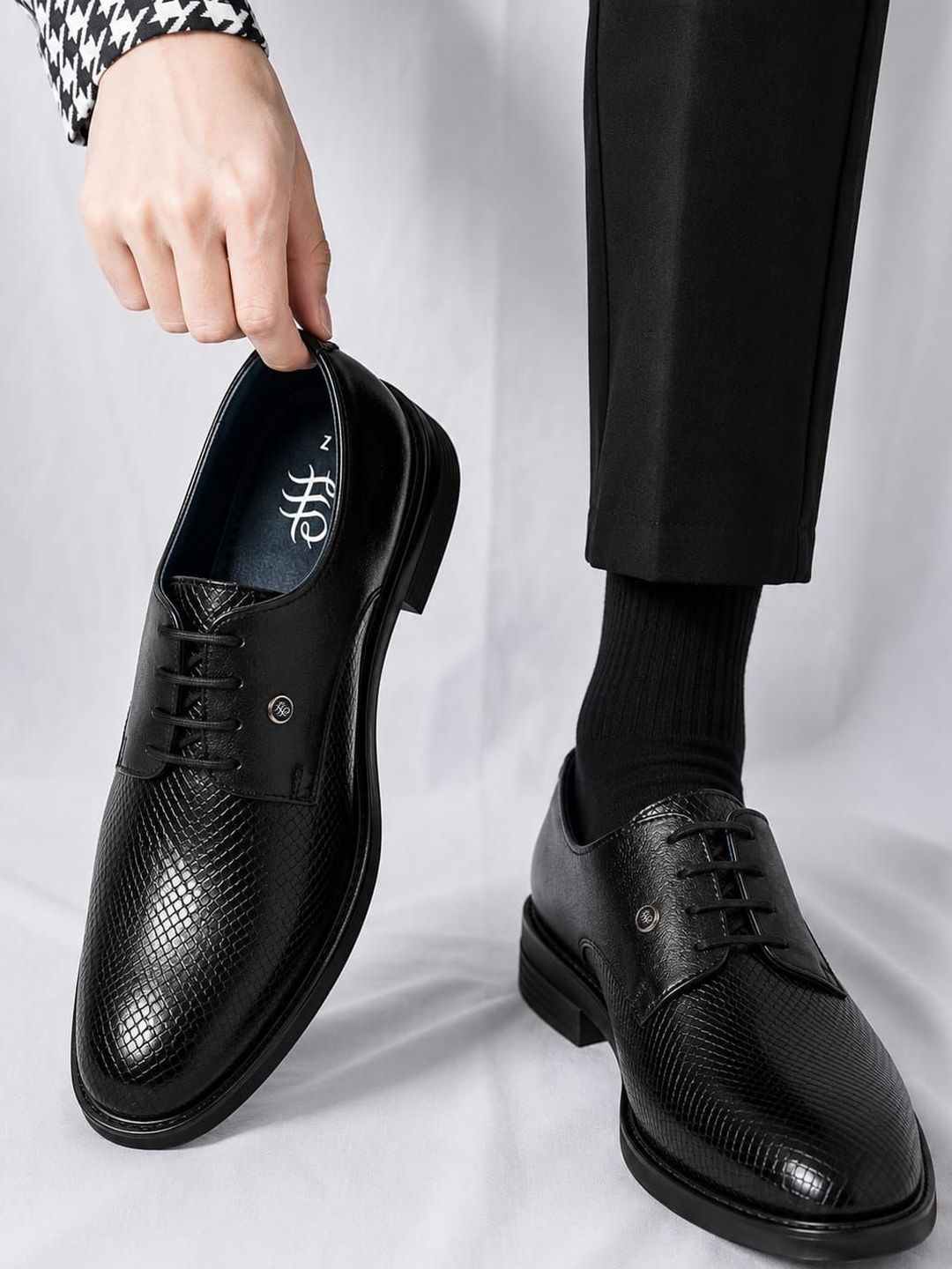 House of Pataudi Men Textured Round Toe Lace-Ups Derbys Formal Shoes
