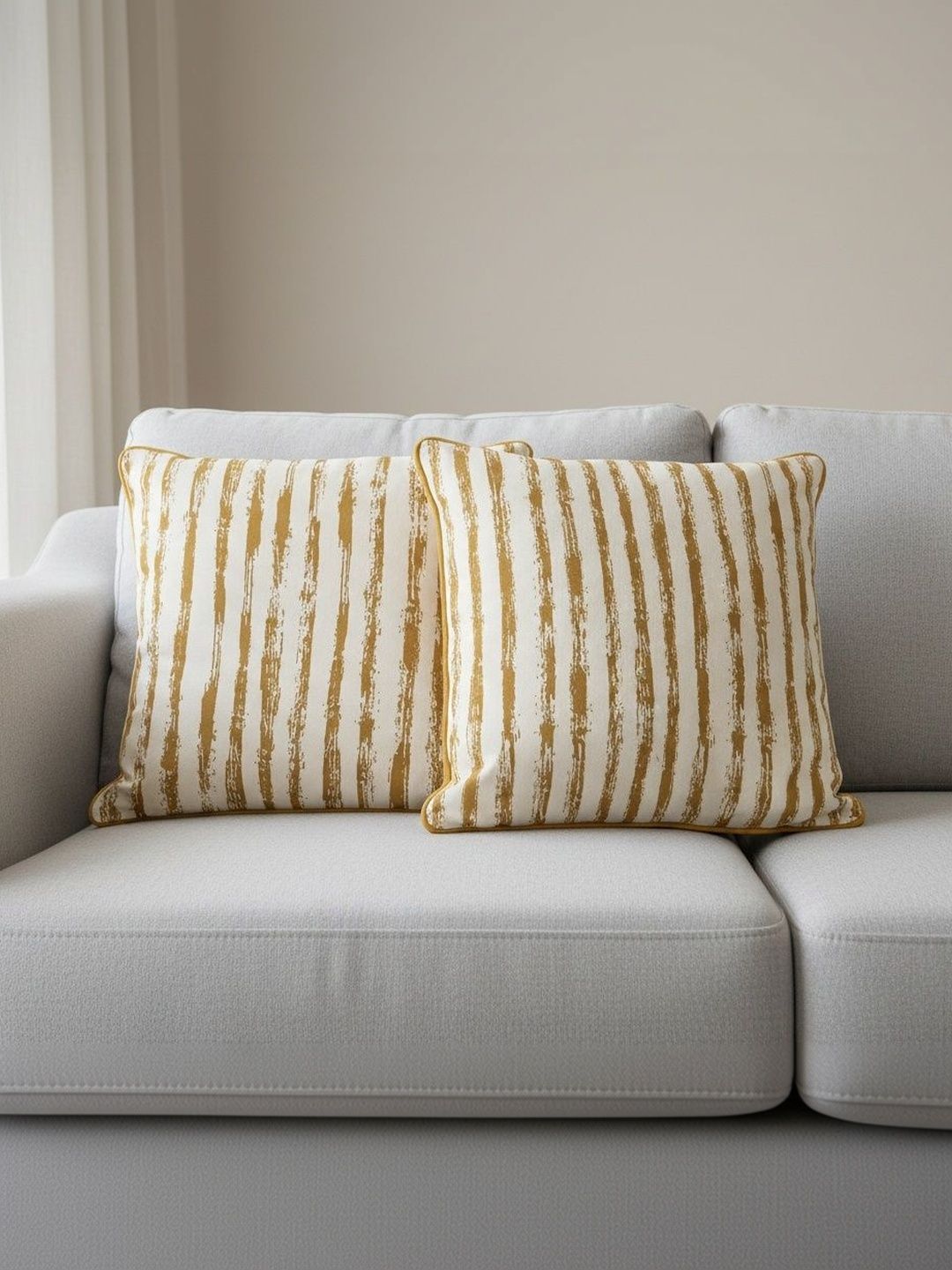 Themes Furnishings & Decor Themes Furnishings & Decor Cream-Coloured Set of 2 Striped Square Cushion Covers