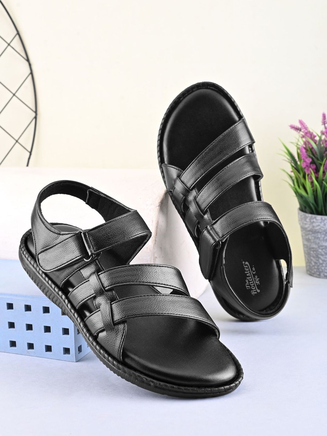 Roadster Men Fisherman Sandals