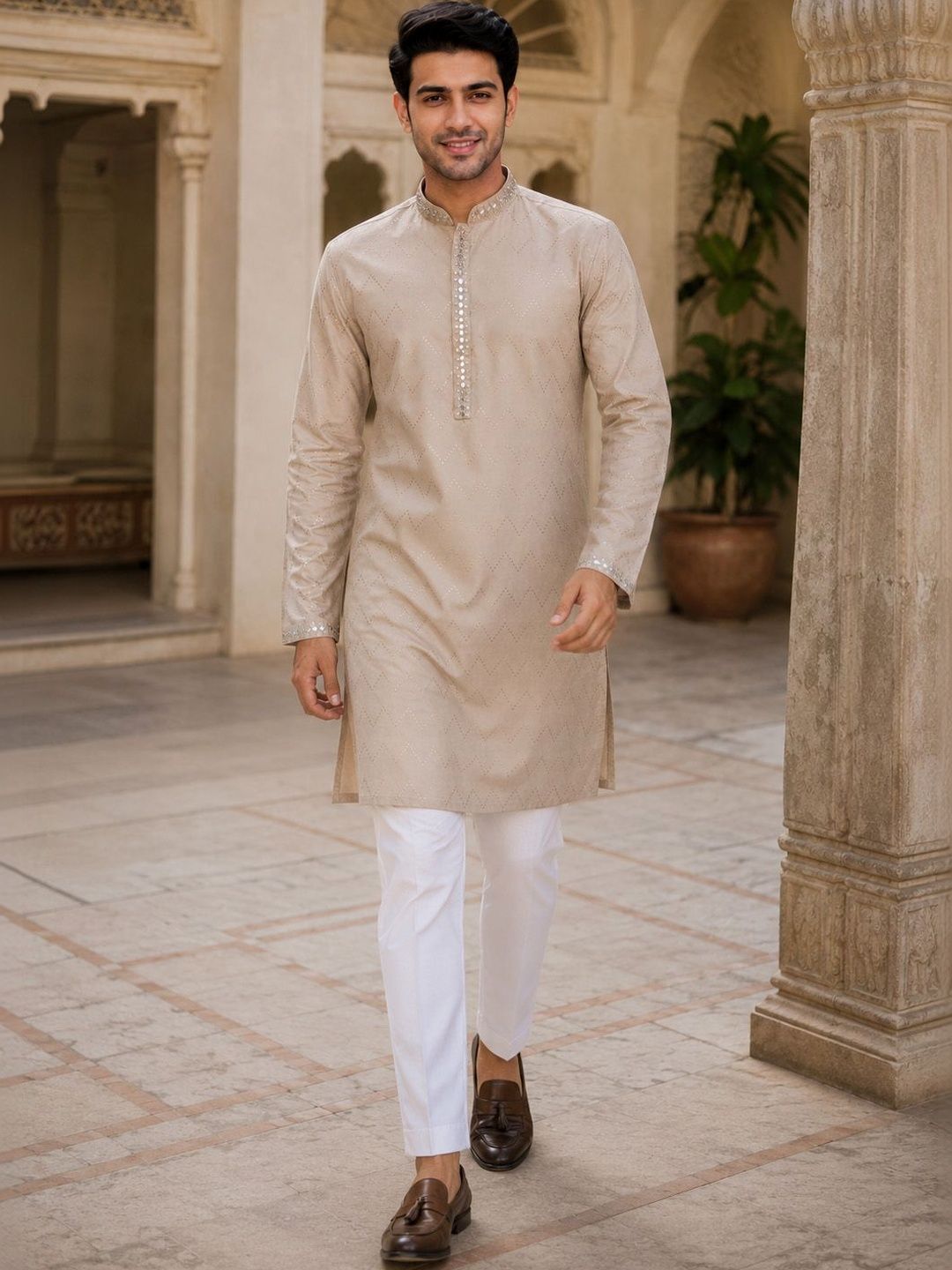 SOURAGYA Men Mirror Work Kurta
