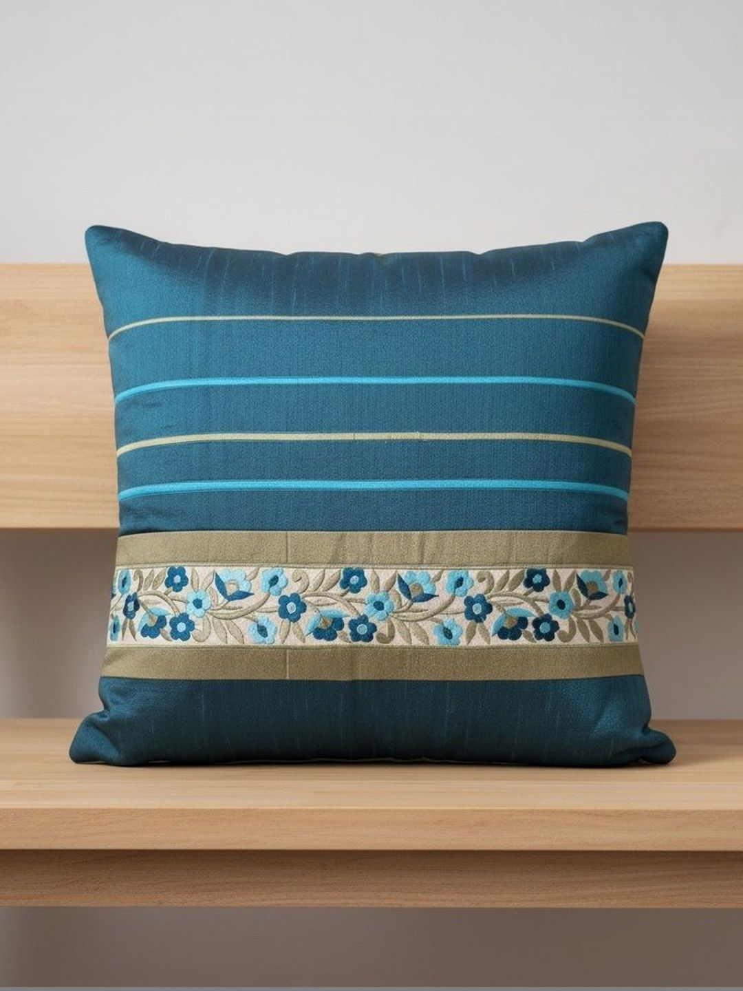 Themes Furnishings & Decor Themes Furnishings & Decor Blue Striped Square Cushion Covers