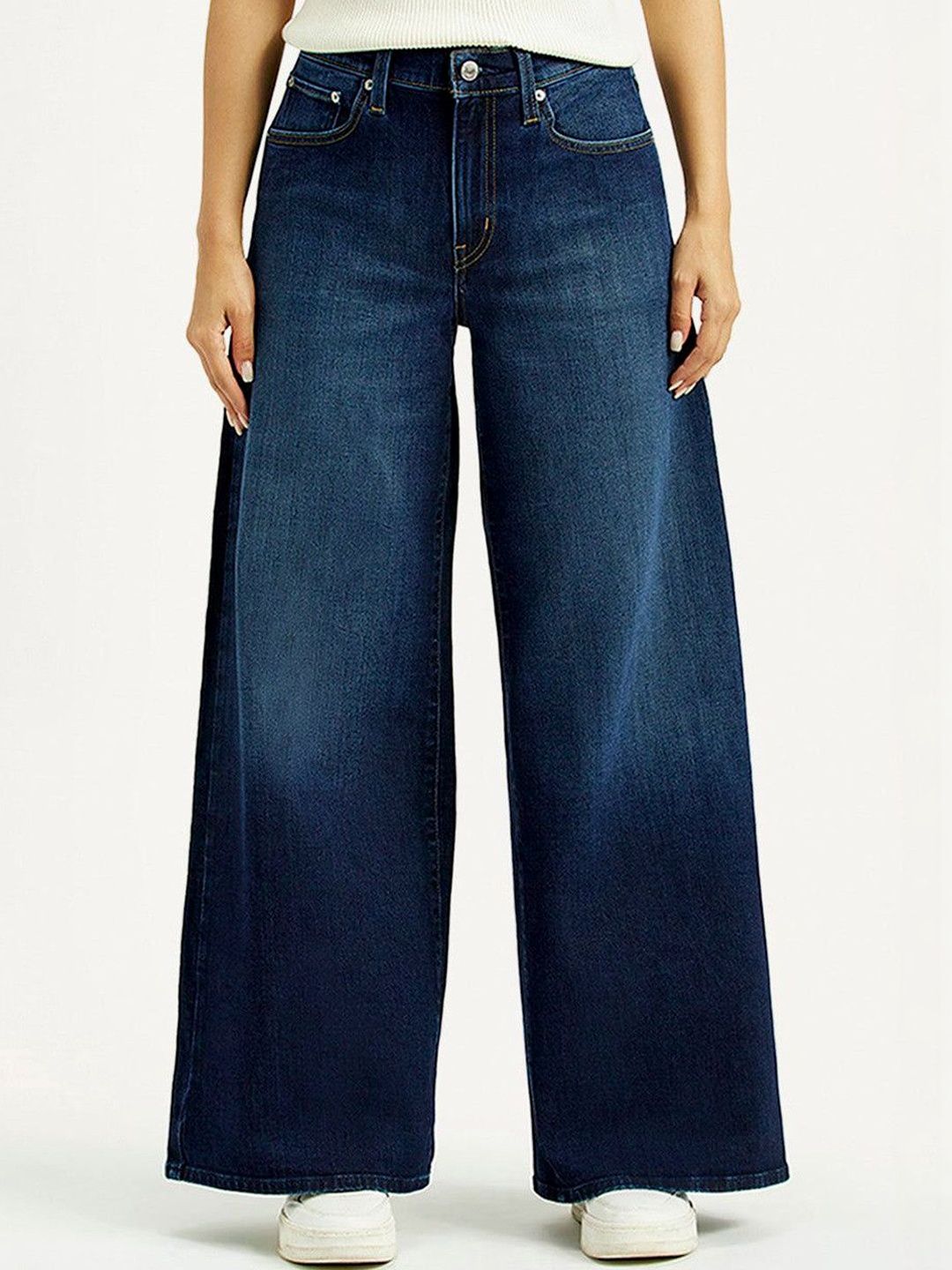 Levis Levis Women Classic Flared Mid-Rise Light Fade Stretchable Jeans