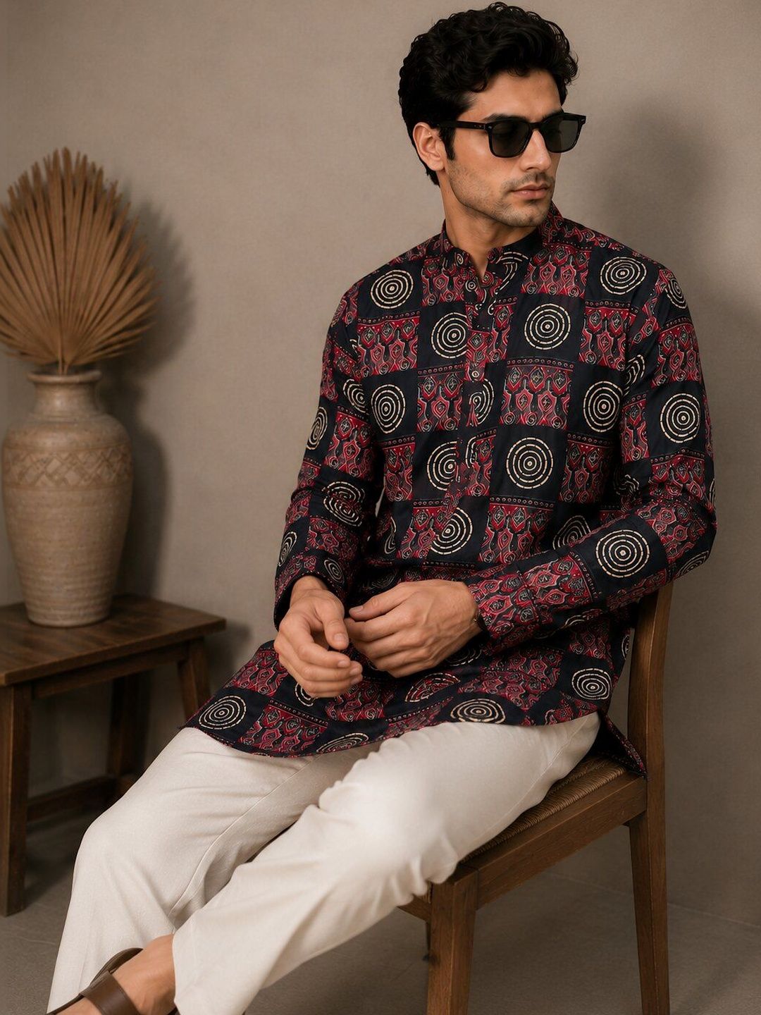 VICITRA Men Straight Printed Casual Shirt