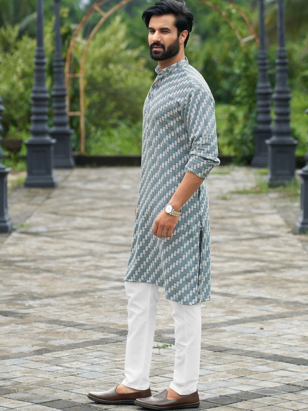 House of Pataudi House of Pataudi Men Ethnic Motifs Printed Regular Kurta with Pyjamas