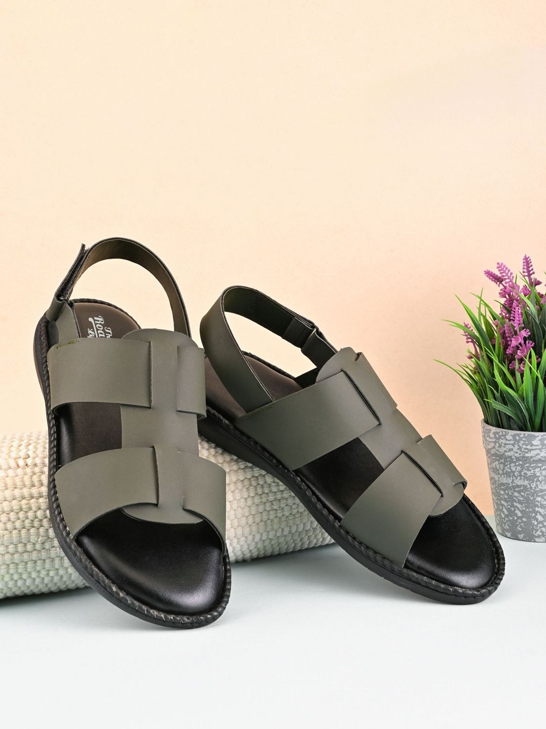 Roadster Men Fisherman Sandals