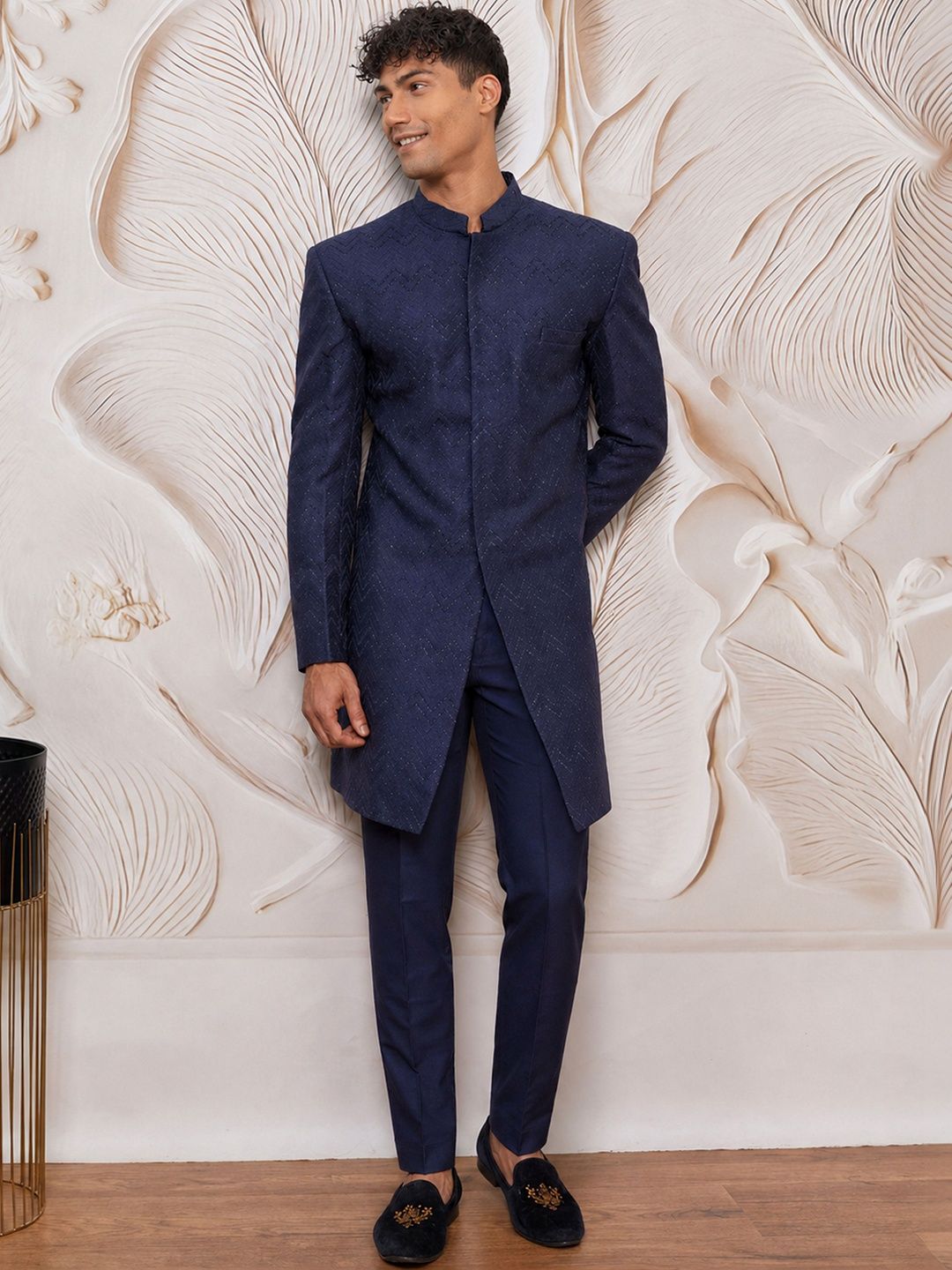 VASTRAMAY Self Design Mandarin Collar Sherwani
