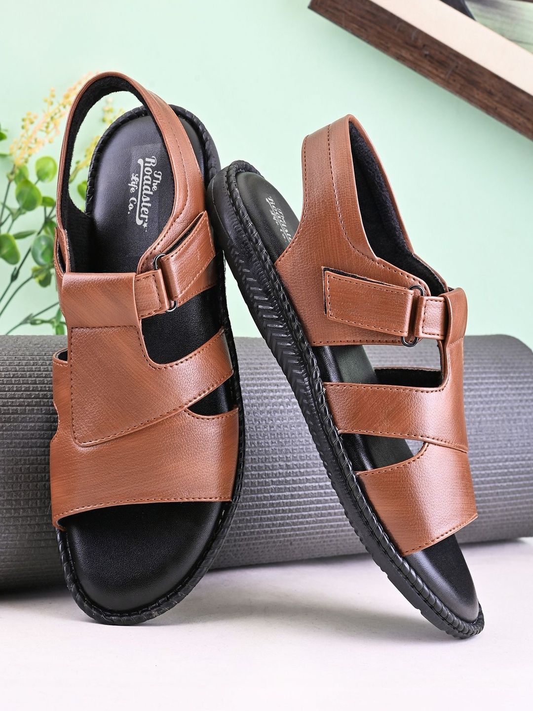 Roadster Men Shoe-Style Sandals