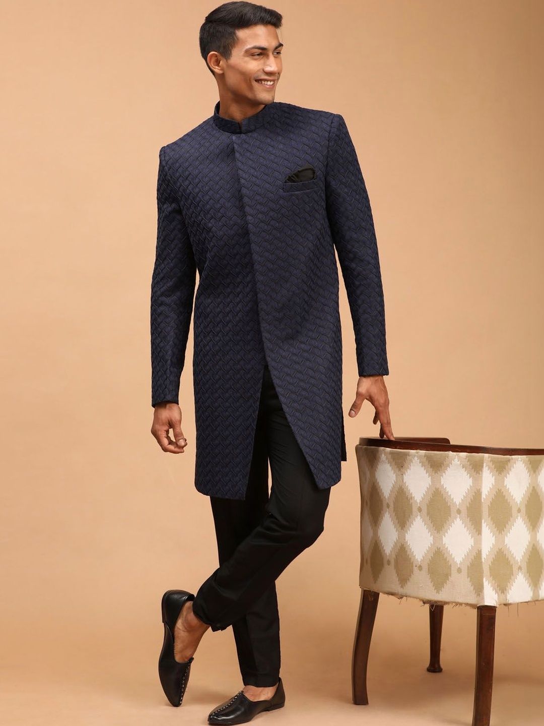 VASTRAMAY Self Design Mandarin Collar Sherwani