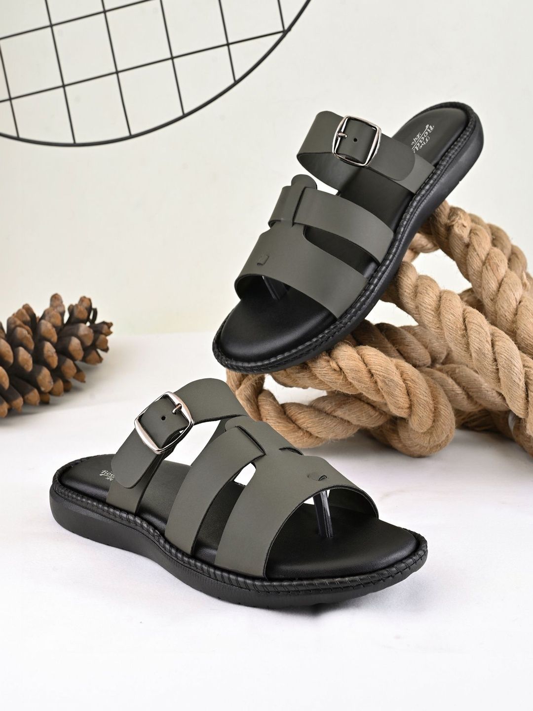 Roadster Men Comfort Sandals