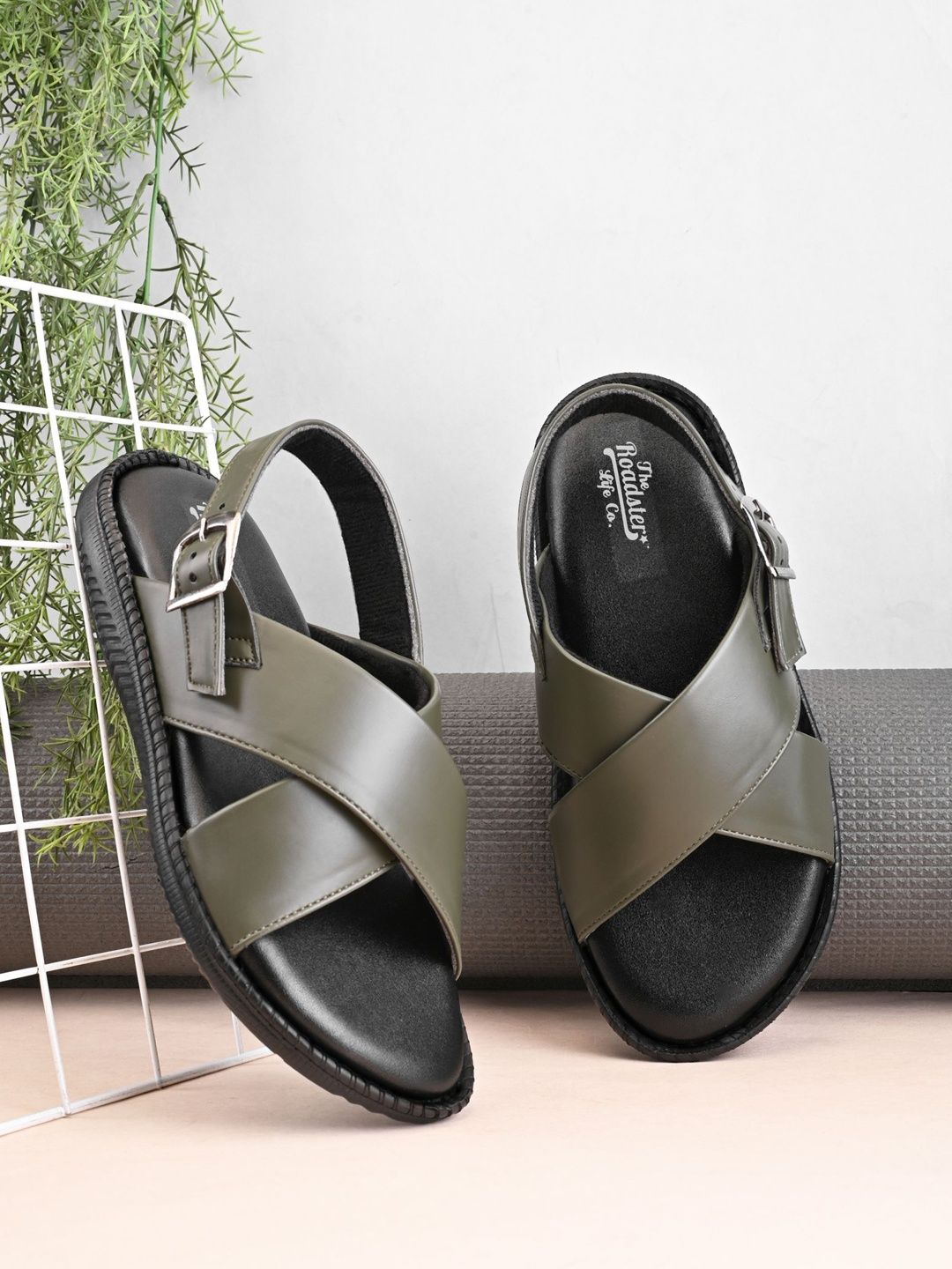Roadster Men Comfort Sandals