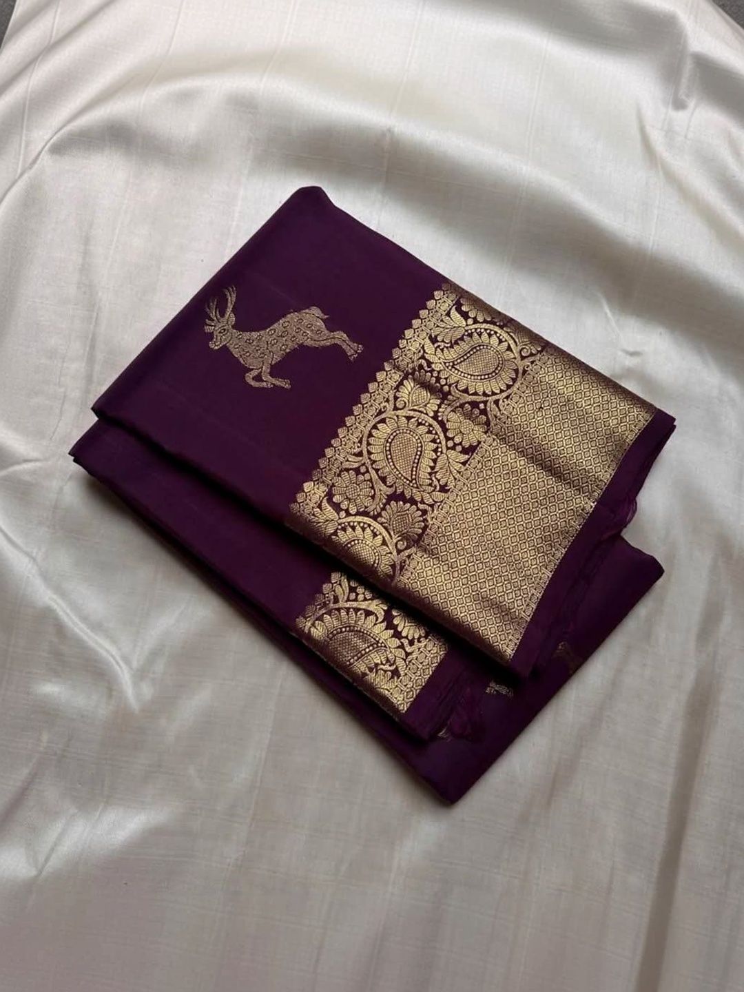 Luxvera Ethnic Motifs Zari Silk Blend Kanjeevaram Saree