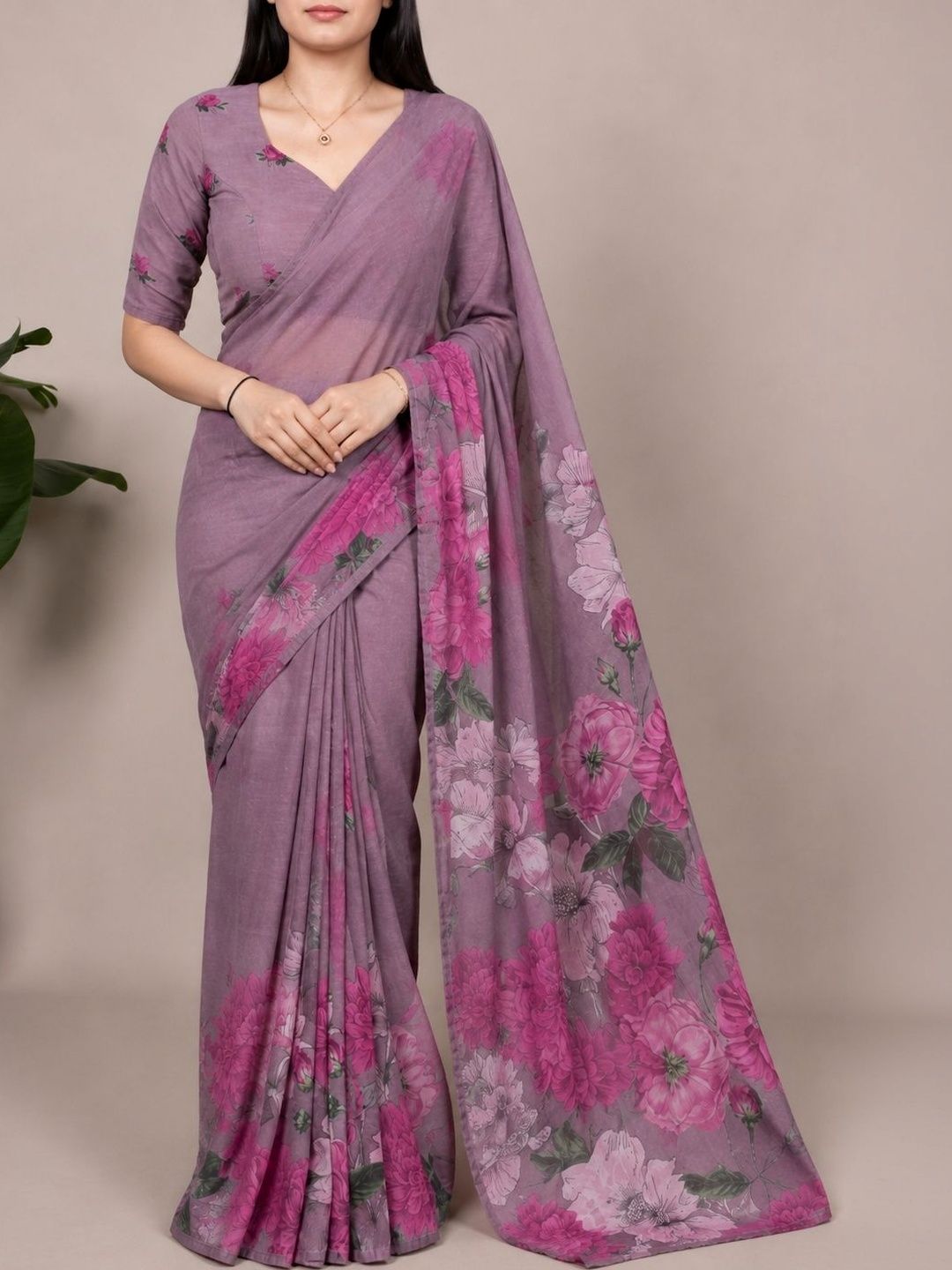 VIYONA FASHION Floral Poly Georgette Saree
