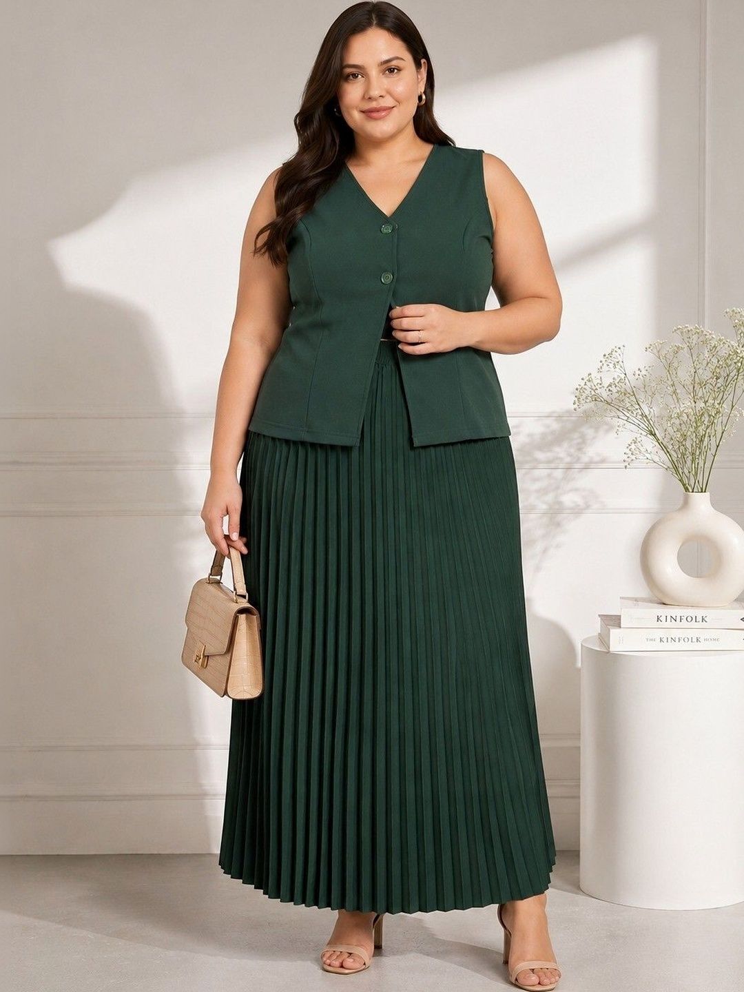 U&F Beyond Solid Top with Skirt & Waistcoat
