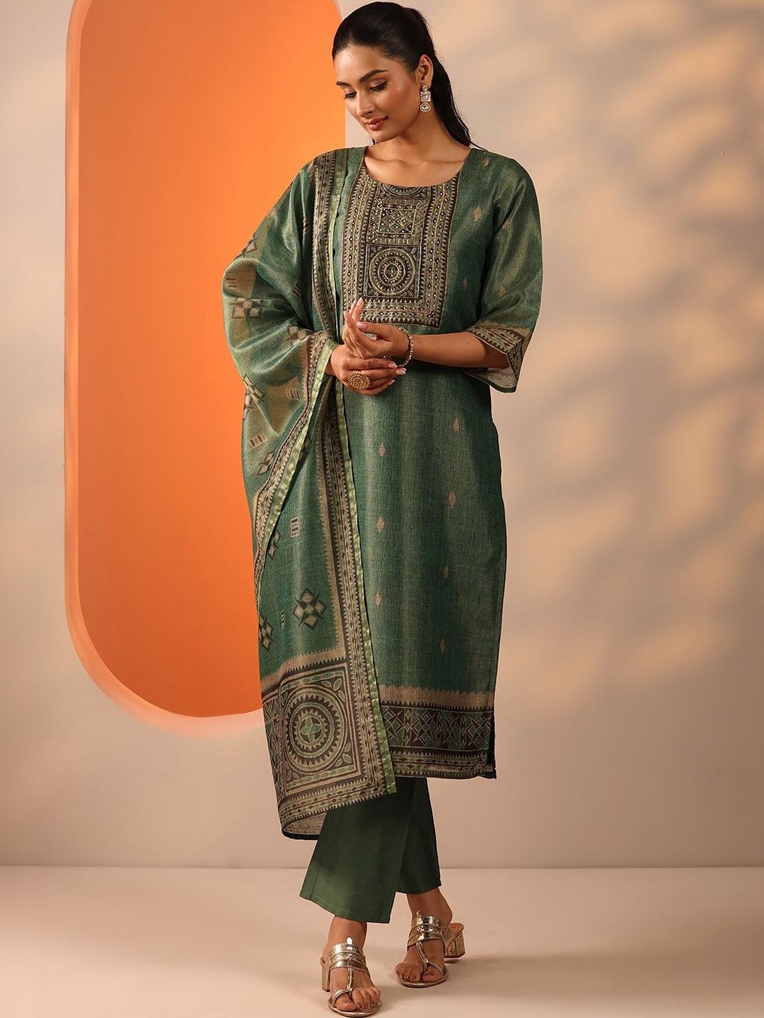 Gerua By Libas Gerua By Libas Women Ethnic Motifs Embroidered Regular Thread Work Kurta with Trousers & With Dupatta