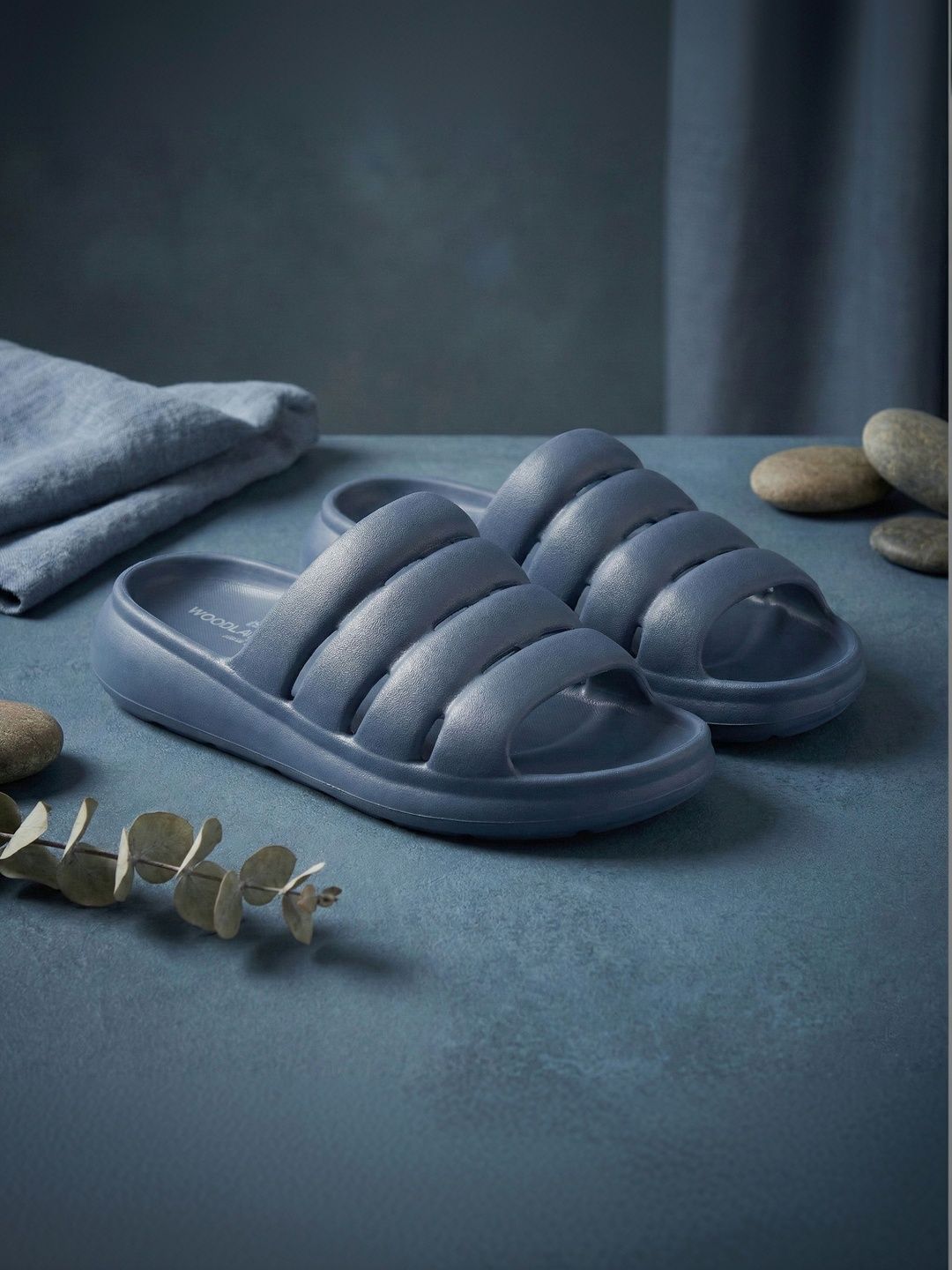 Woodland Men Sliders