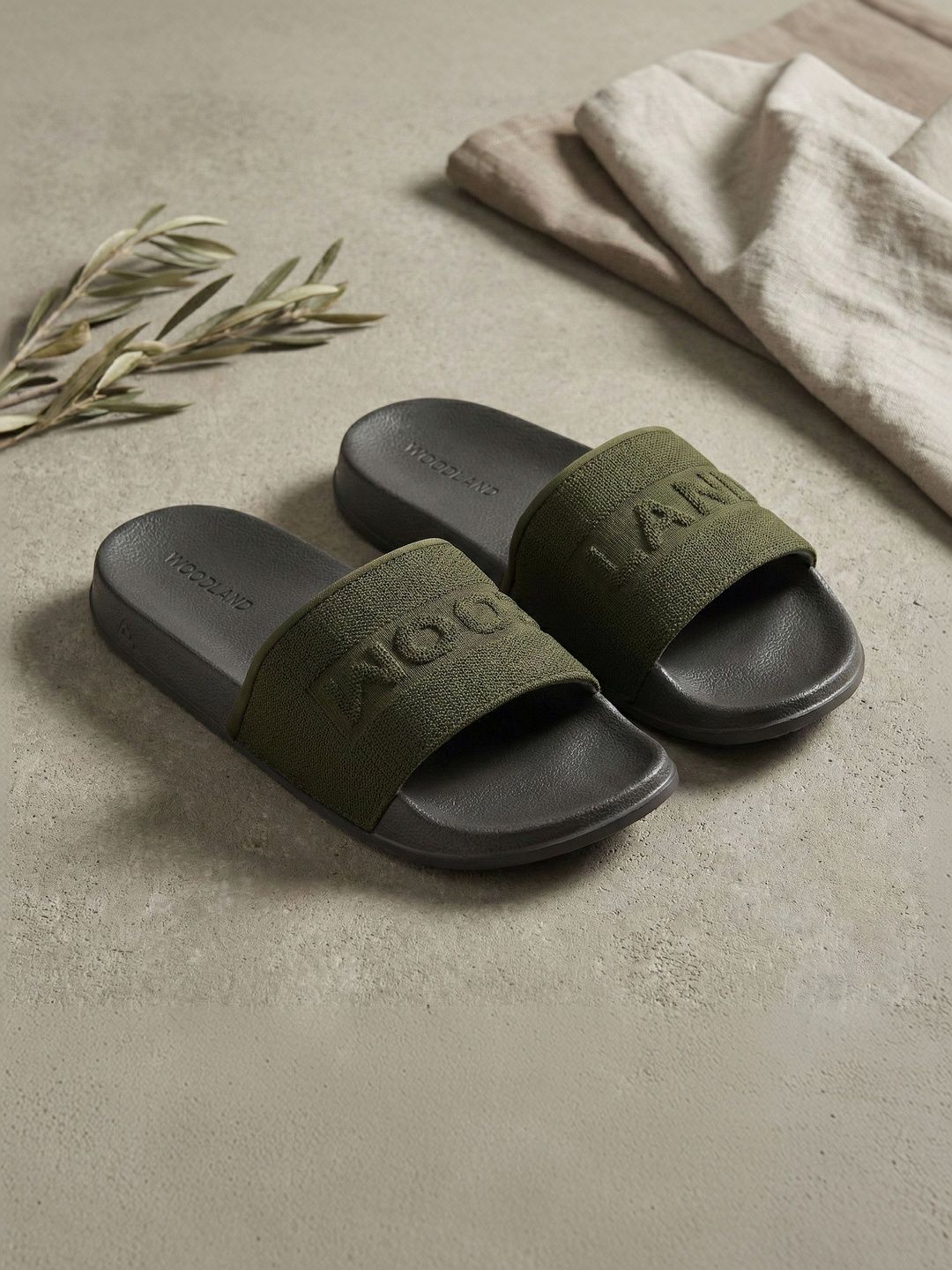 Woodland Men Sliders