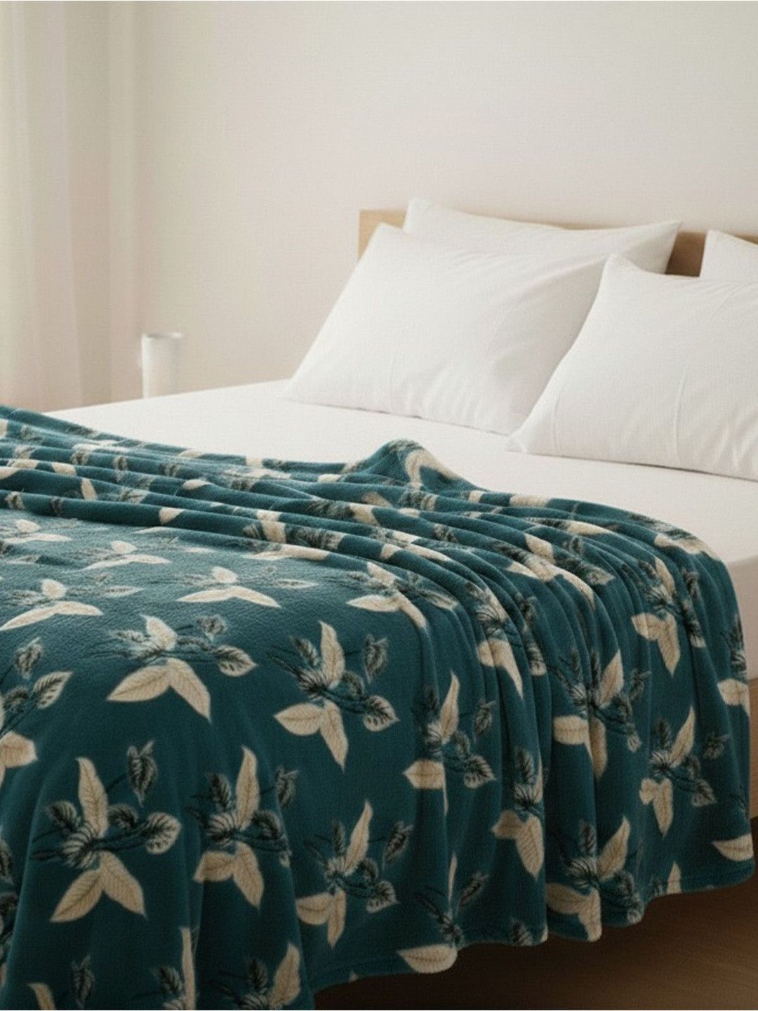 Florida Florida Green & Teal Floral Microfiber Mild Winter 300 GSM Blanket