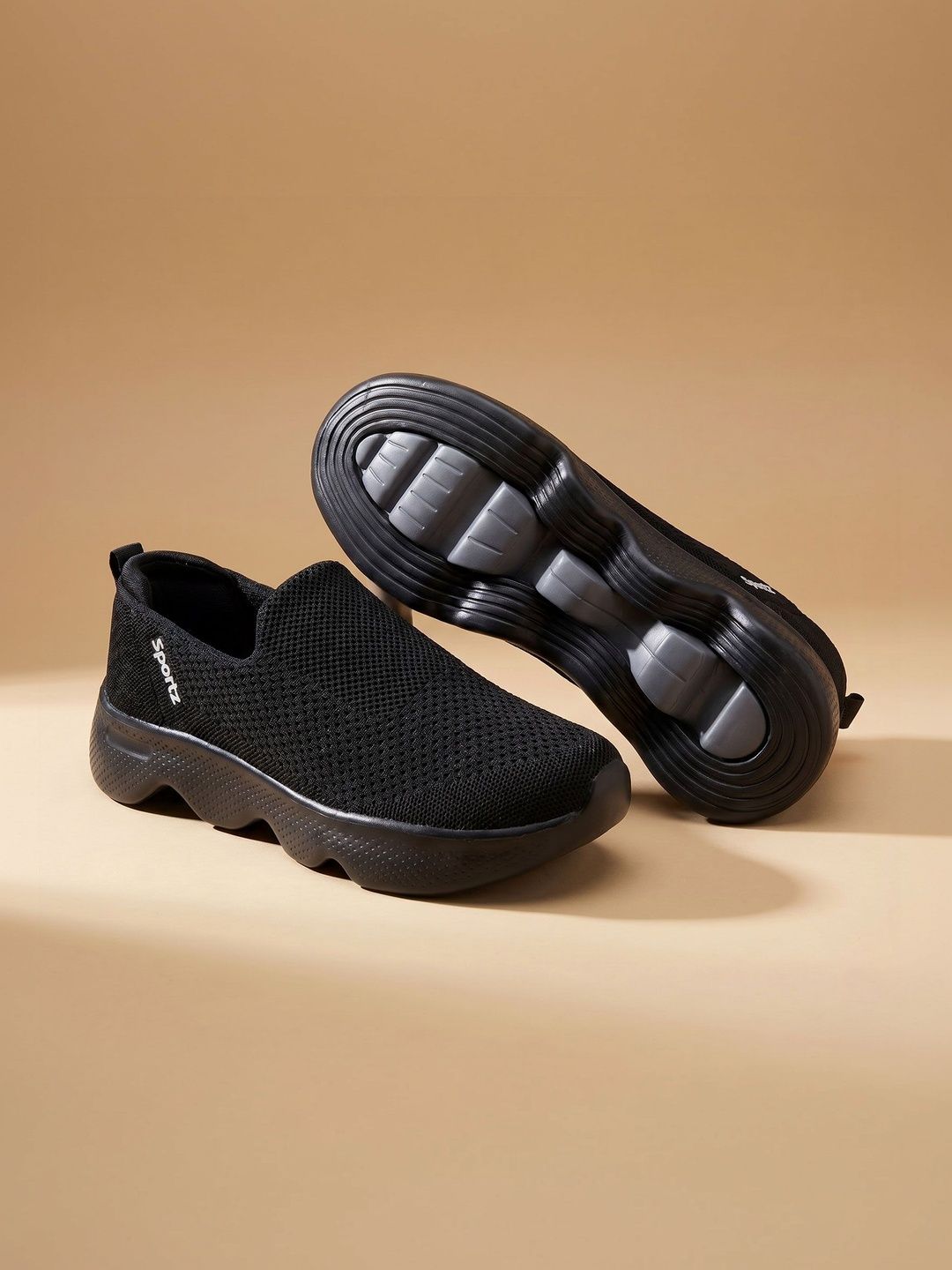 Walkaroo Men Mesh Walking Shoes