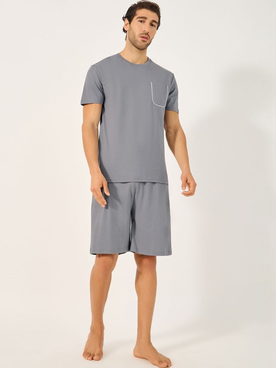 Styli Men Regular Fit Contrast Piped Pocket Detail T-shirt and Short Set