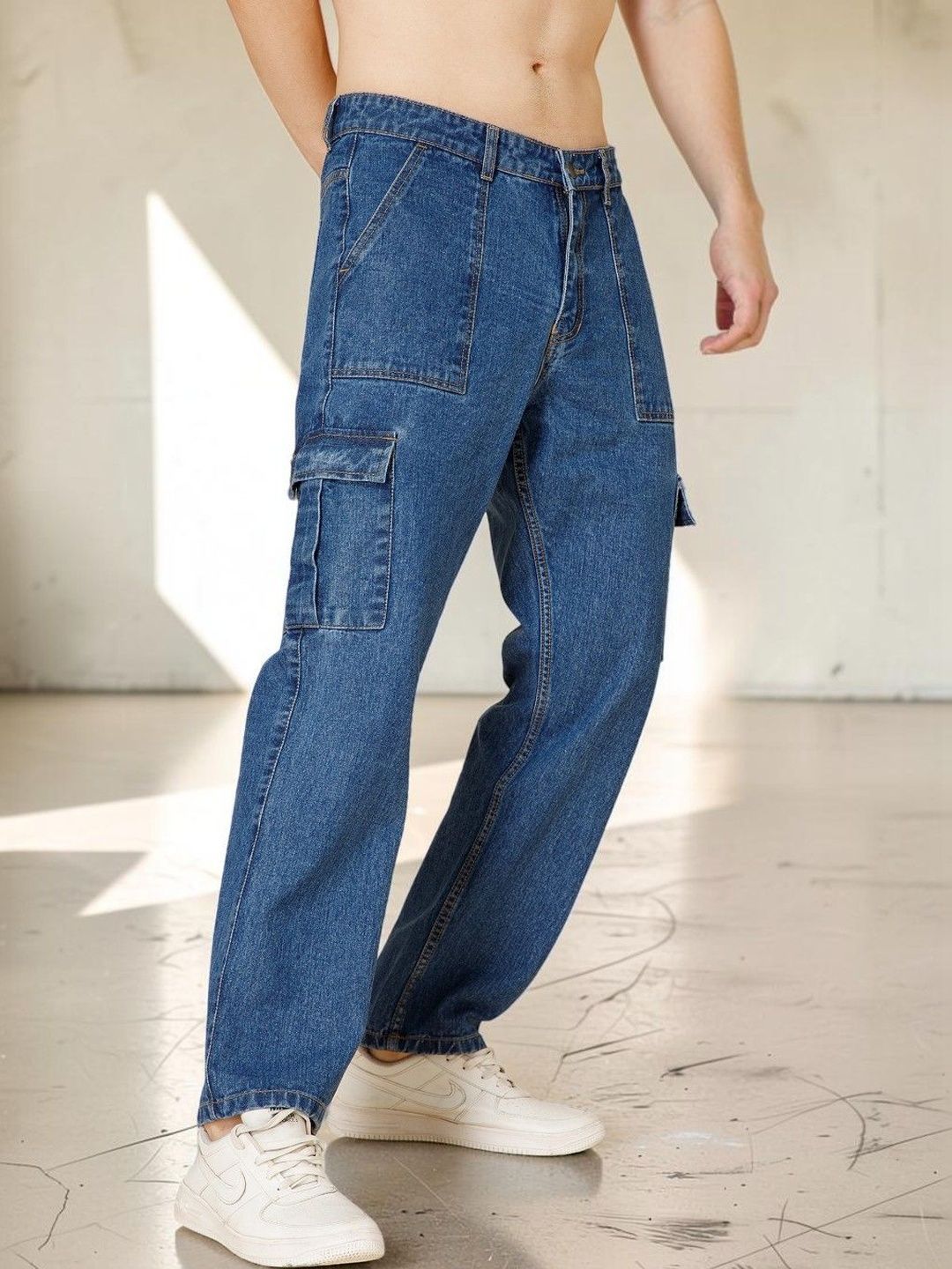 The Roadster Lifestyle Co Men Mid-Rise Straight Fit Jeans