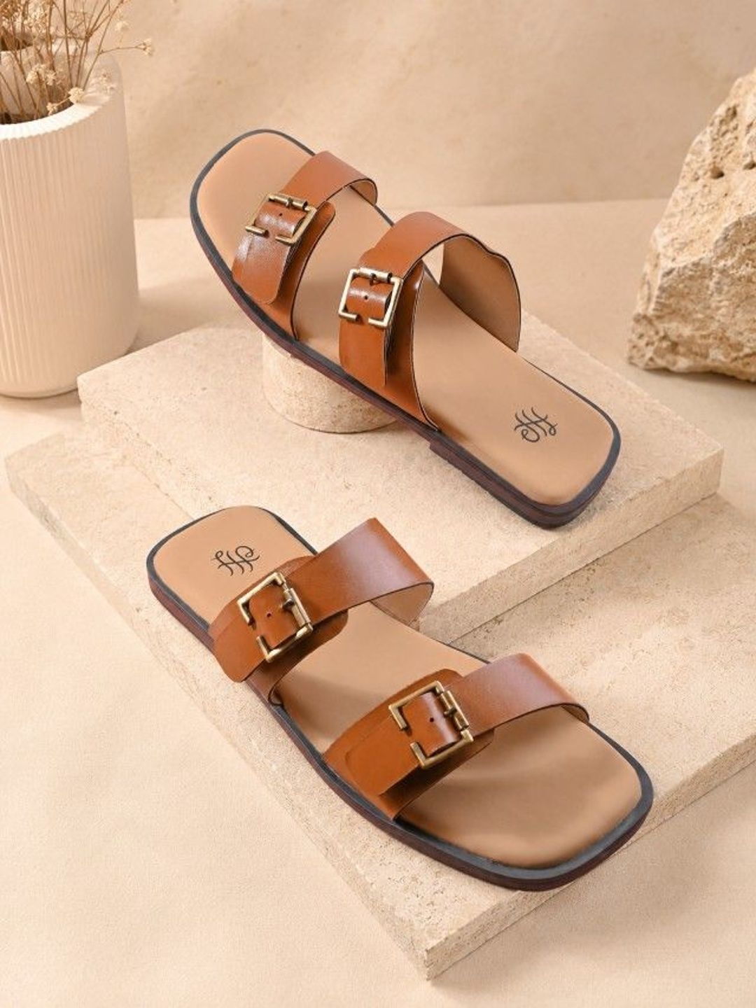 House of Pataudi Men Black Casual Slip On T-Strap Anti Slip Flat Heel Lightwieght Sandals