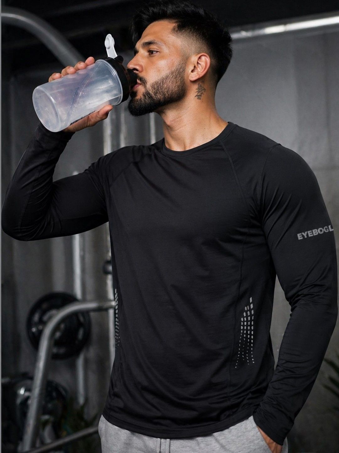Eyebogler Men Brand Logo Printed T-shirt