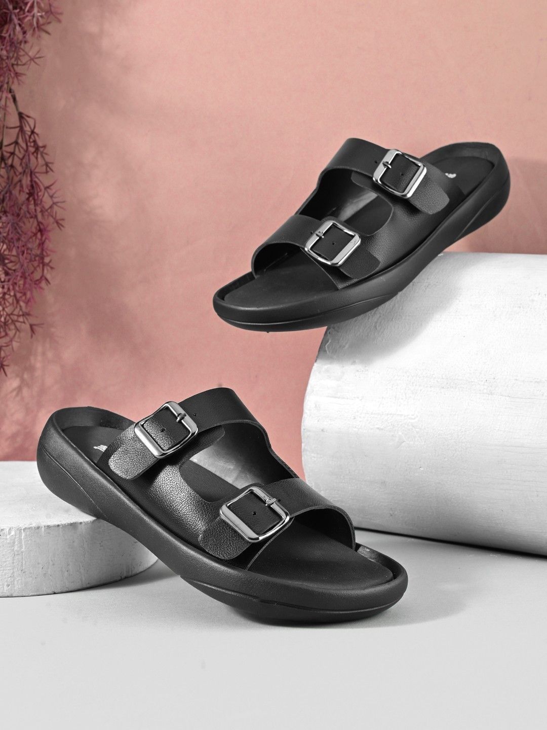 The Roadster Lifestyle Co. Men Black Casual Slip On Lightweight Cushioned Footbed Sandals