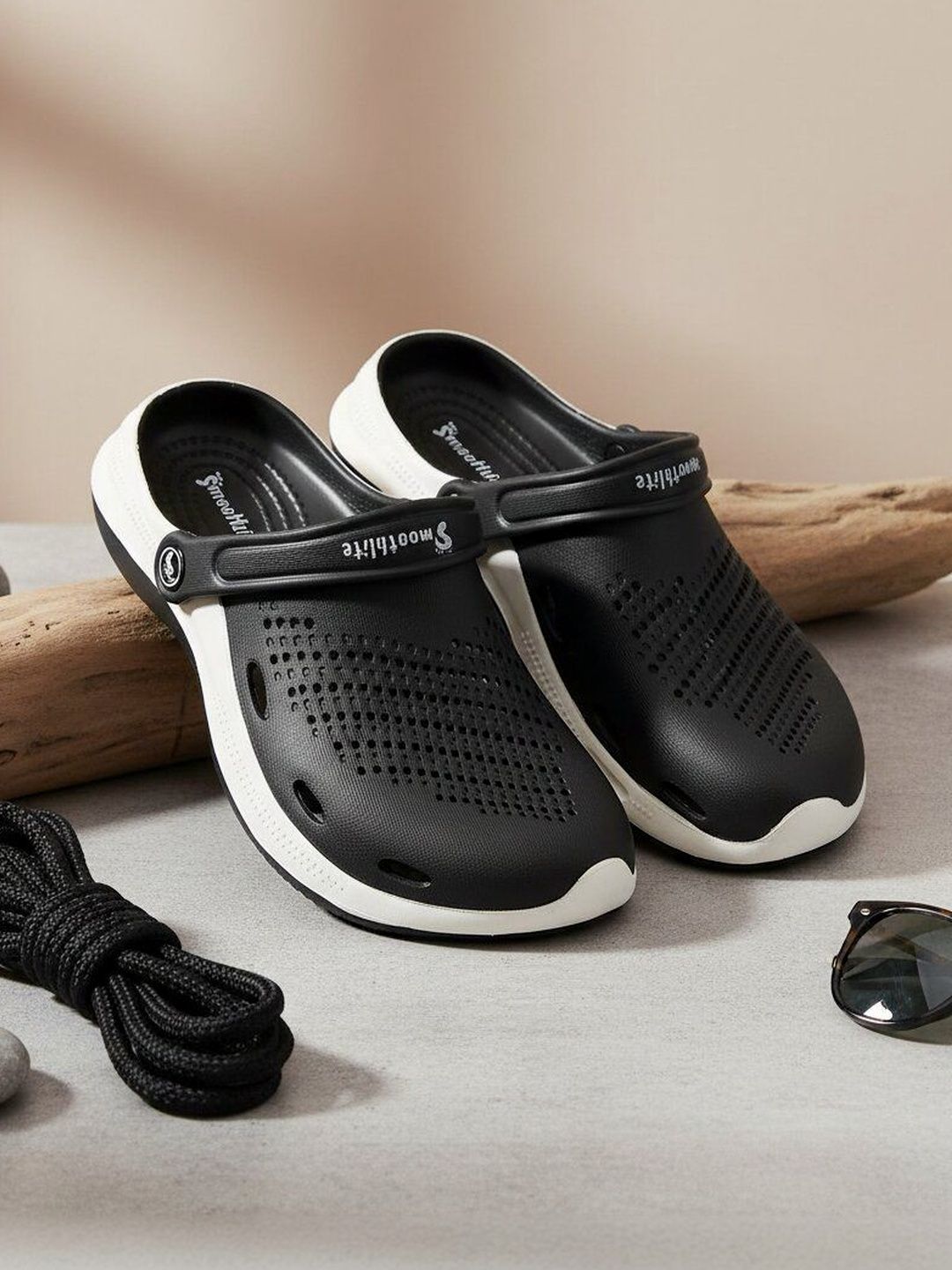 Smoothlite Men Clogs