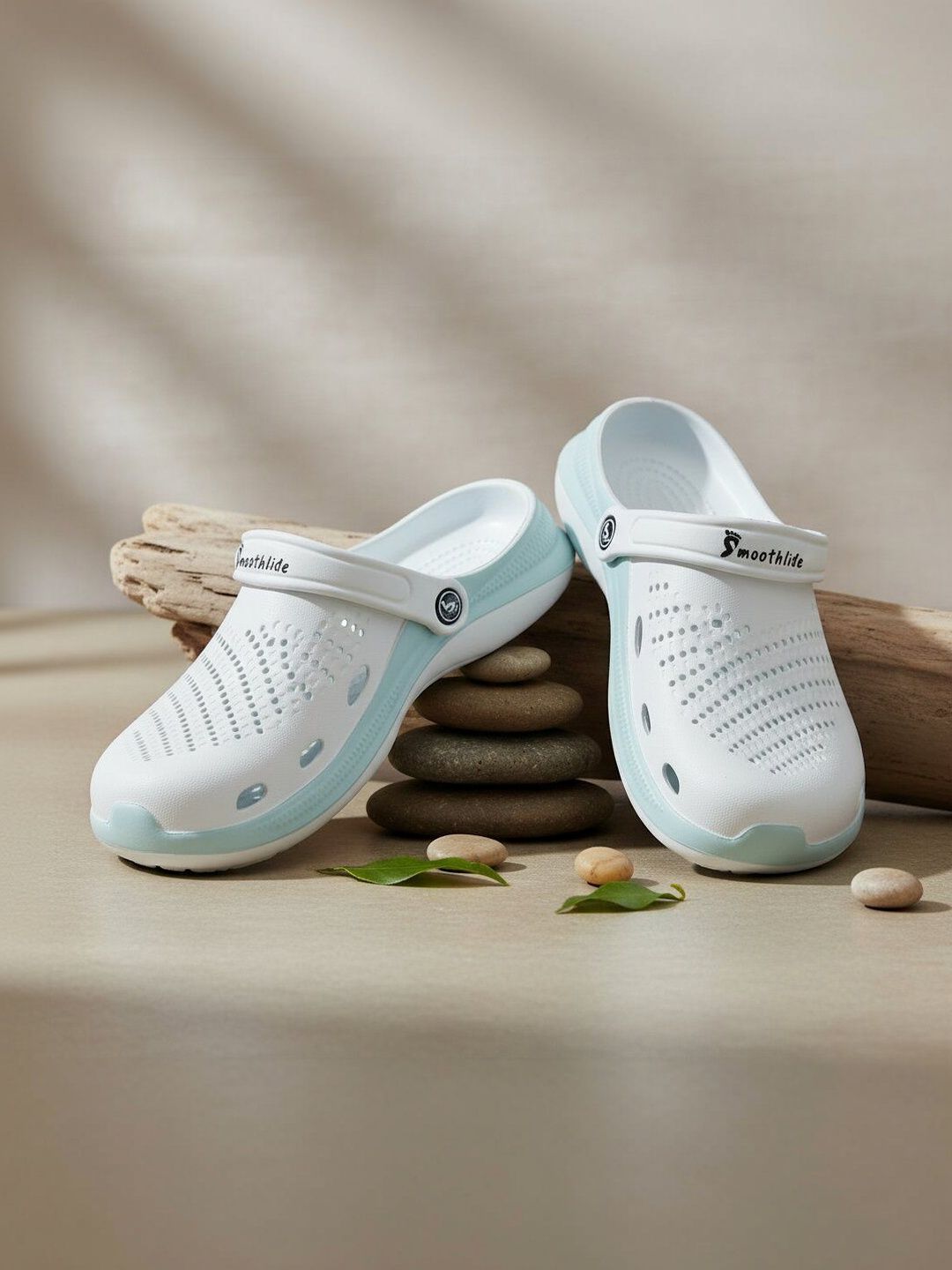 Smoothlite Men Clogs