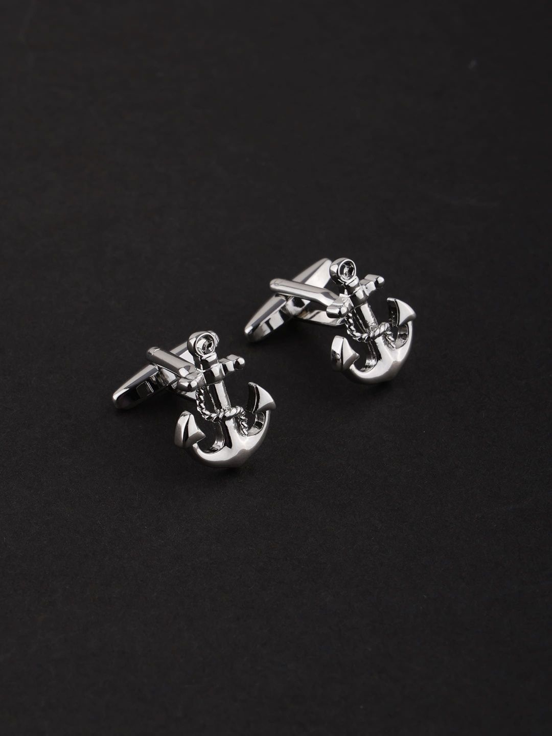 Alvaro Castagnino Quirky Cufflink