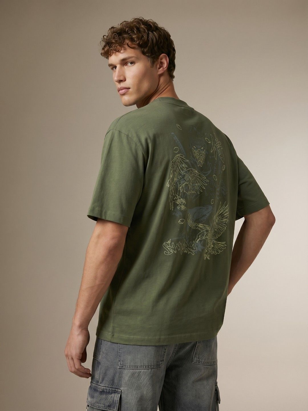 glitchez Olive Green Graphic Printed Oversized Fit T-shirt