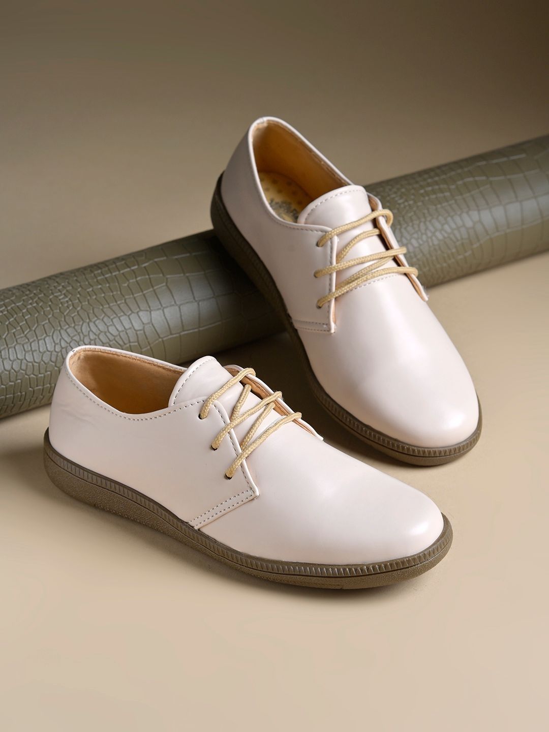 Shoetopia Women Derbys
