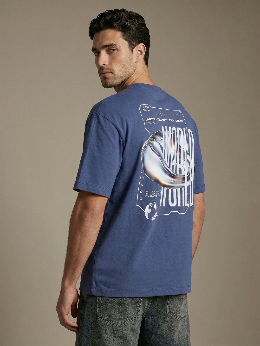 Glitchez Graphic Oversized Fit T-shirt