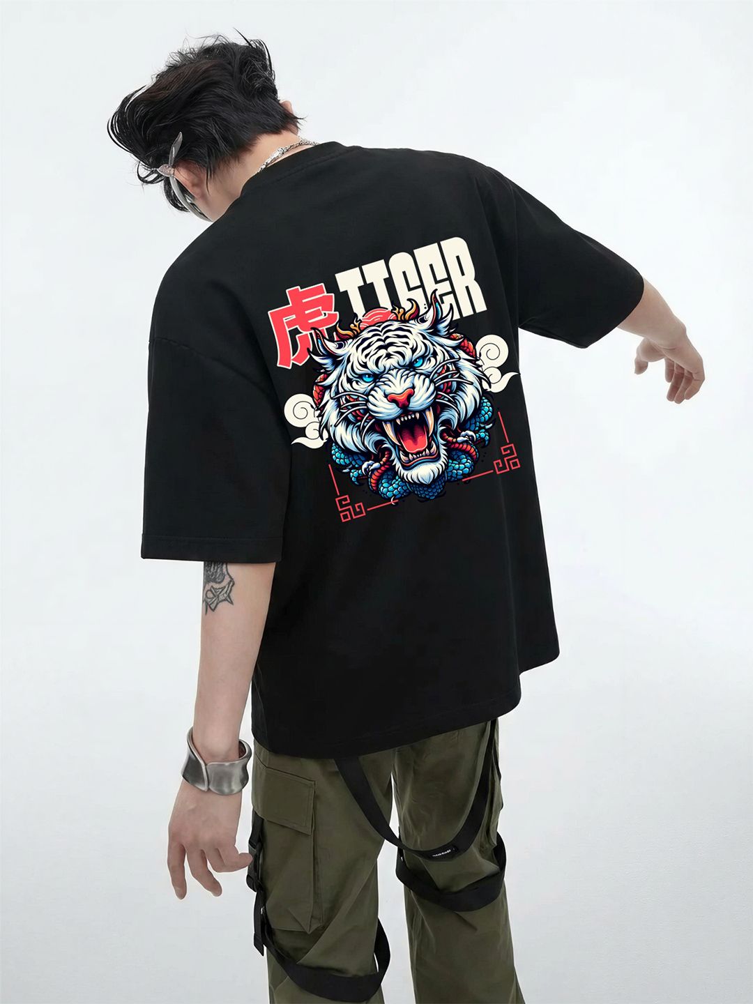 TOXA Men Printed Drop-Shoulder Sleeves T-shirt