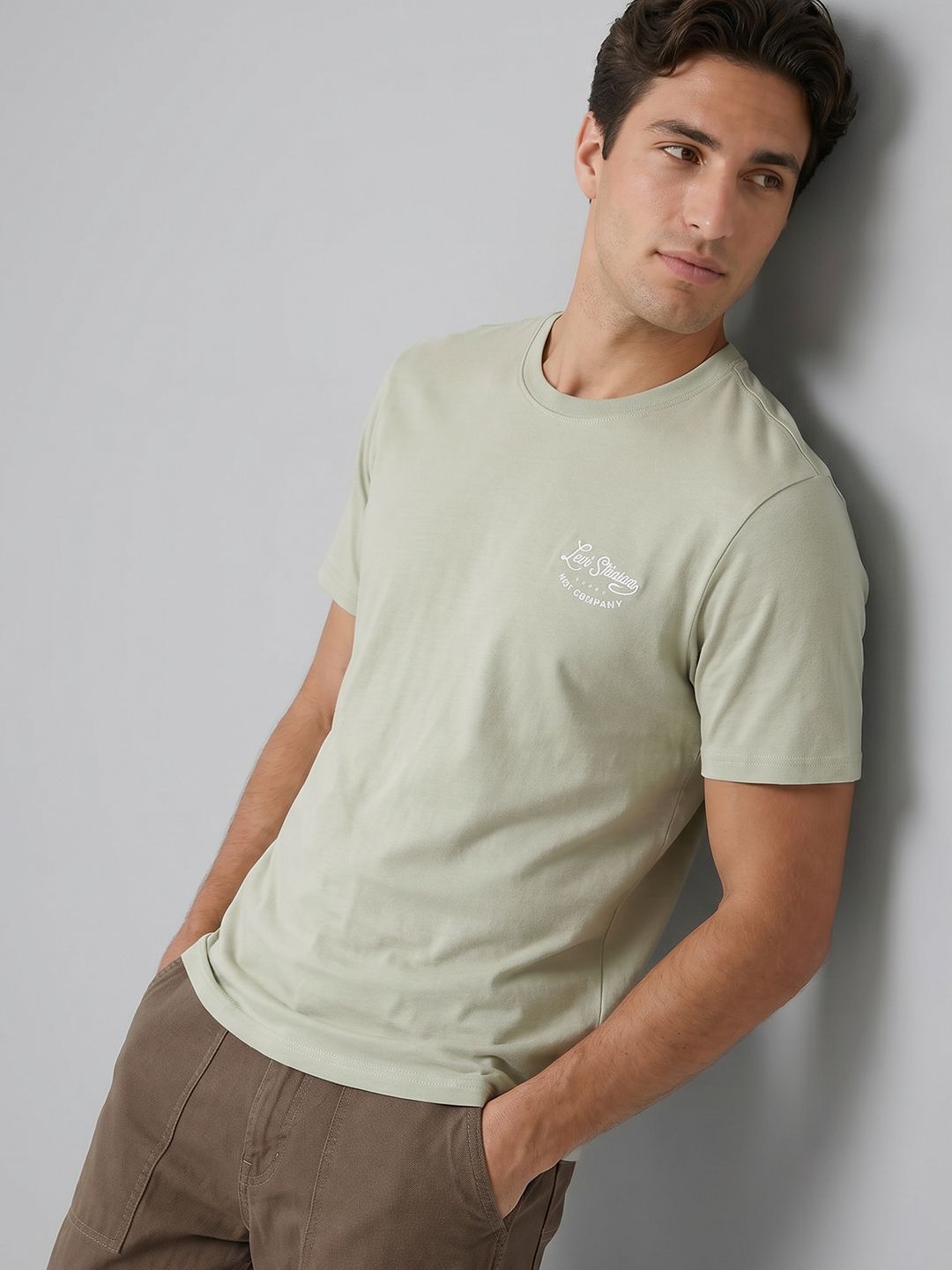 Levis Levi's Round Neck Pure Cotton T-shirt