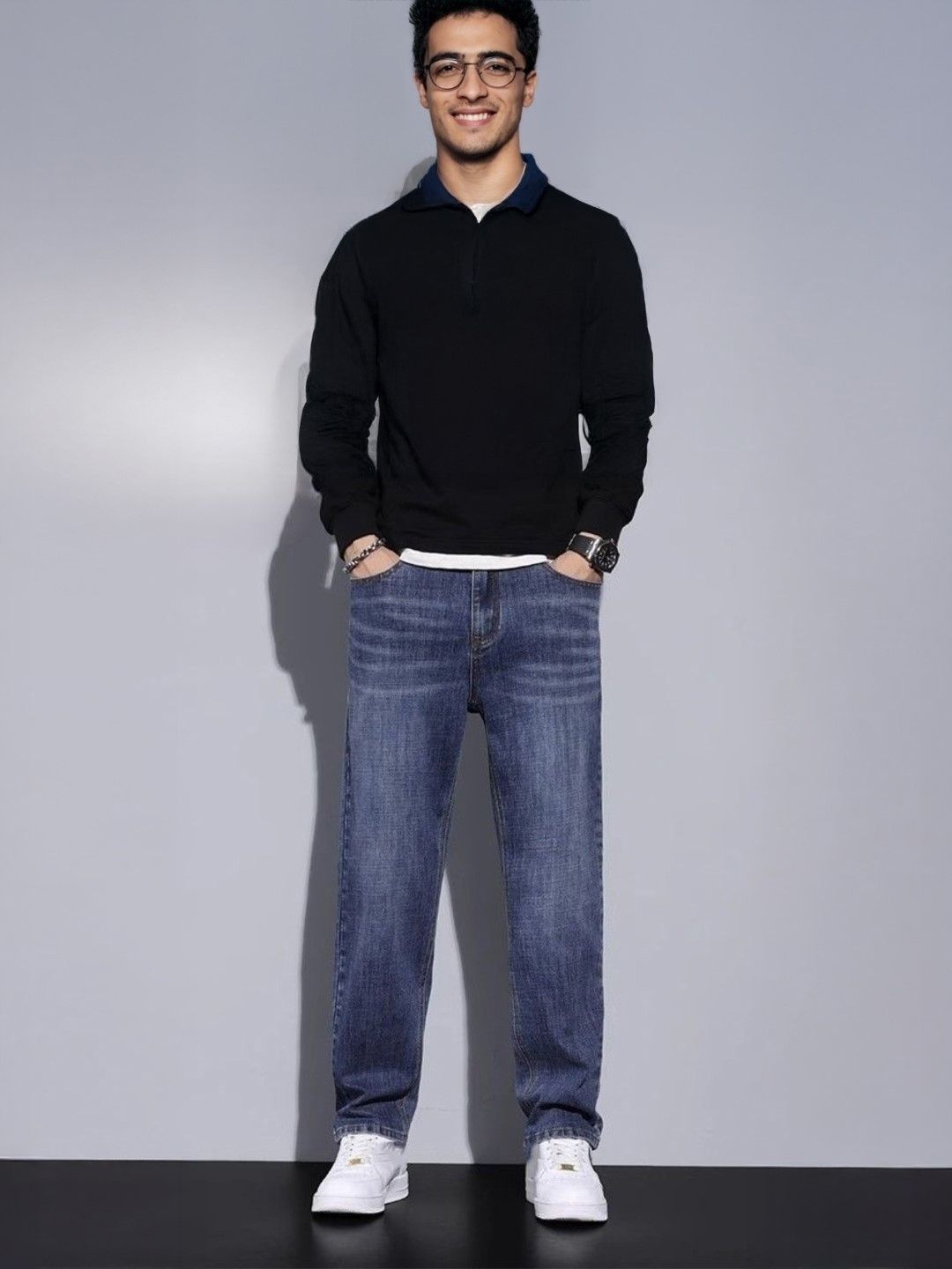 StyleCast StyleCast Men Regular Fit Mid-Rise Low Distress Light Fade Jeans