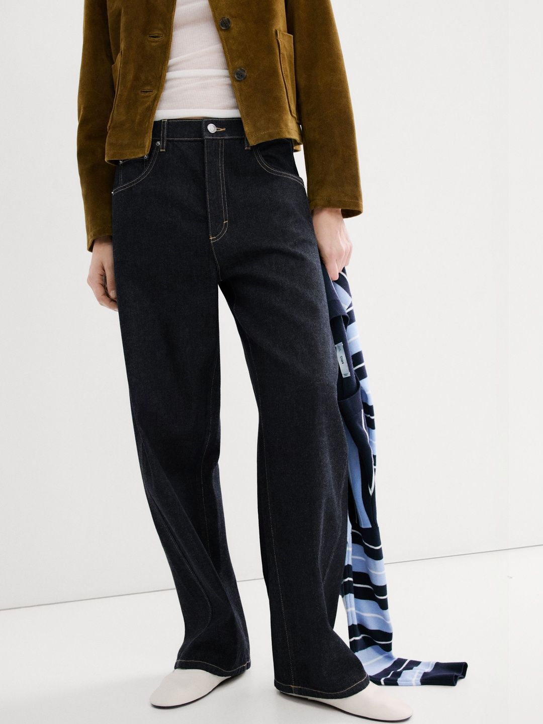 Regular Fit Low-Rise Jeans